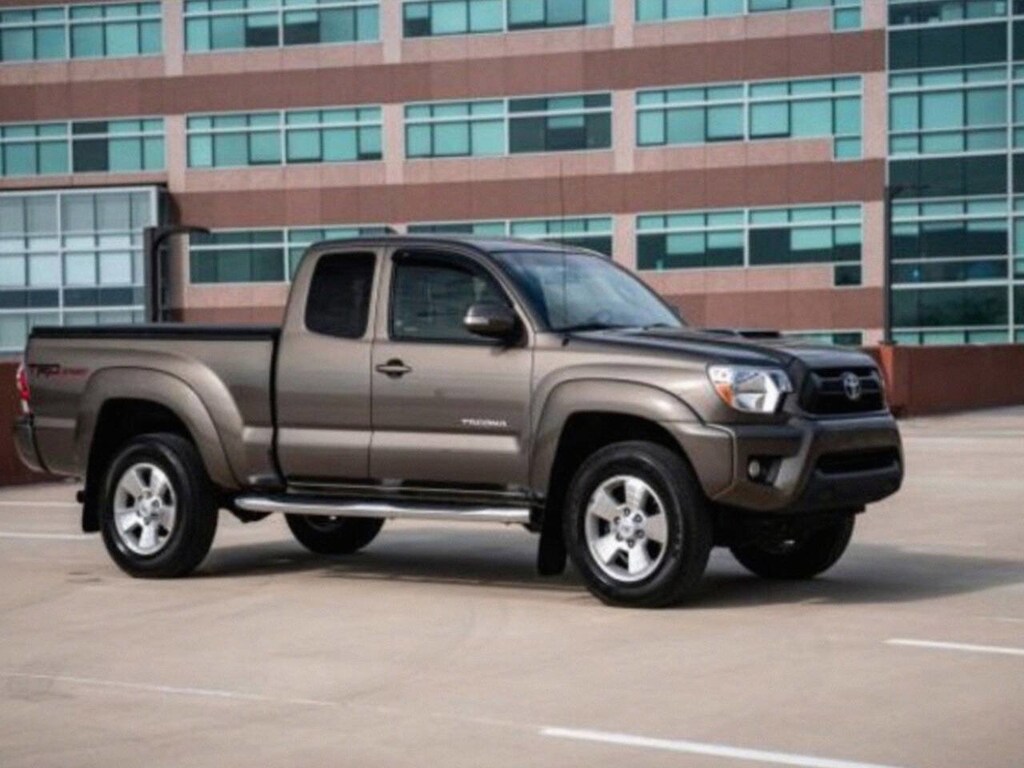 Used 2015 Toyota Tacoma  Truck Access Cab