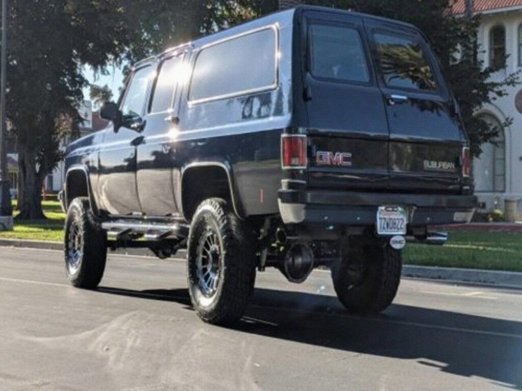Used 1991 GMC Suburban V2500 4dr 4WD SUV