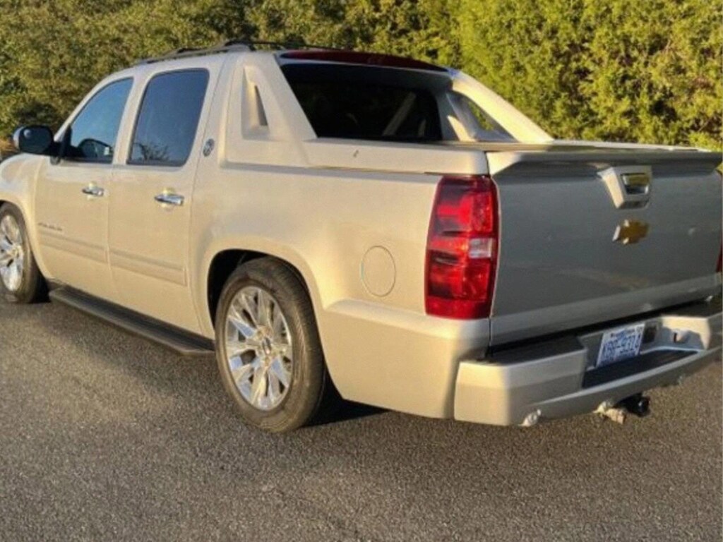 Used 2013 Chevrolet Avalanche LT Black Diamond Truck Crew Cab