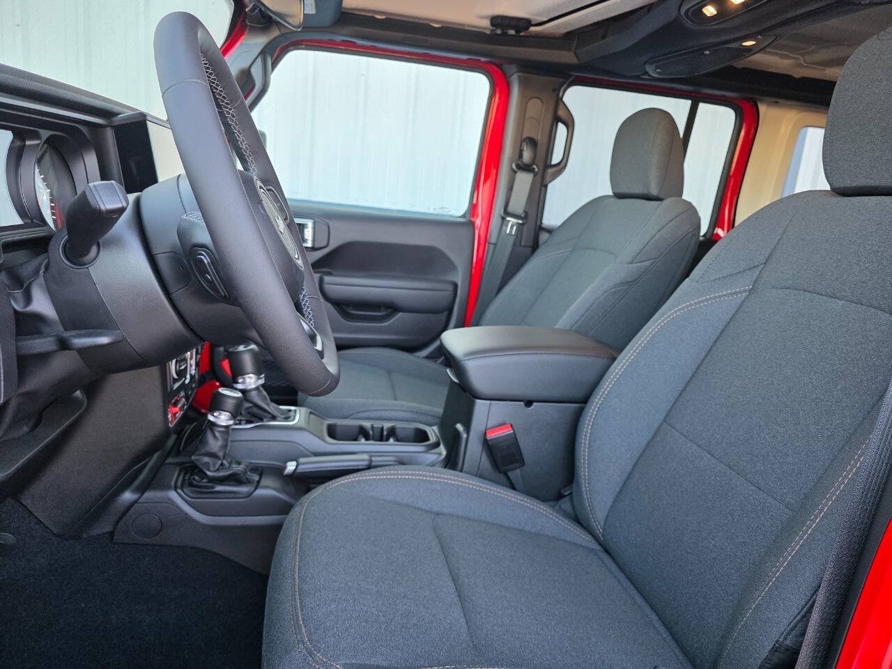 2026 Jeep Wrangler 4-Door Willys - Photo 10