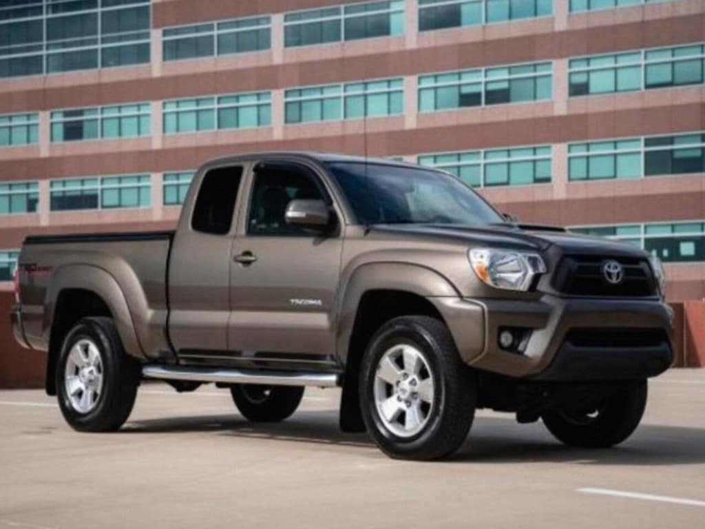Used 2015 Toyota Tacoma  Truck Access Cab