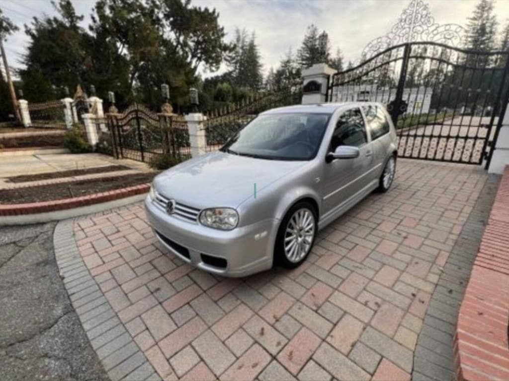 Used 2004 Volkswagen R32 3.2L Hatchback