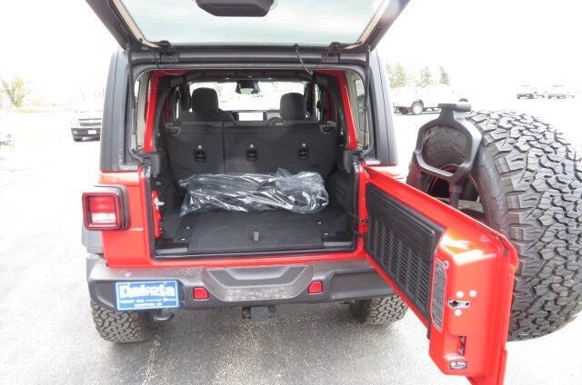 2026 Jeep Wrangler 4-Door Willys - Photo 10