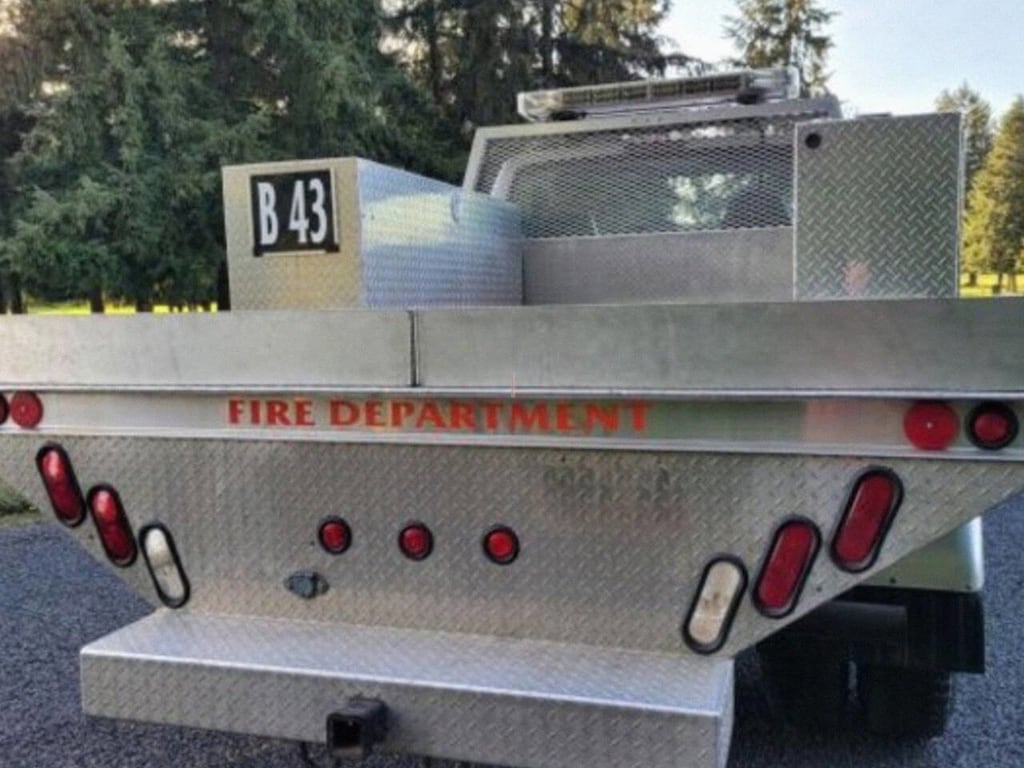 Used 1996 Ford F-350 Chassis XL (STD is Estimated) Truck