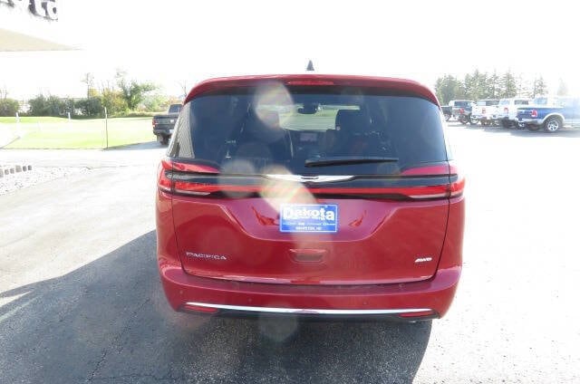 2026 Chrysler Pacifica Select - Photo 8