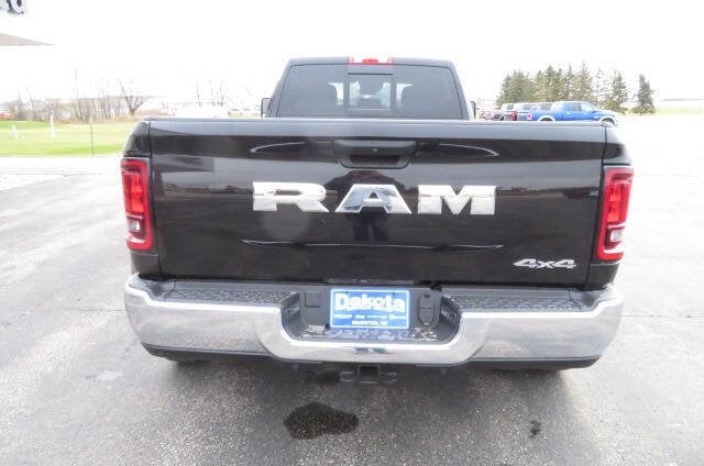 2026 RAM 3500 Tradesman - Photo 8