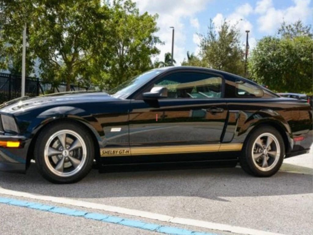 Used 2006 Ford Mustang  Coupe