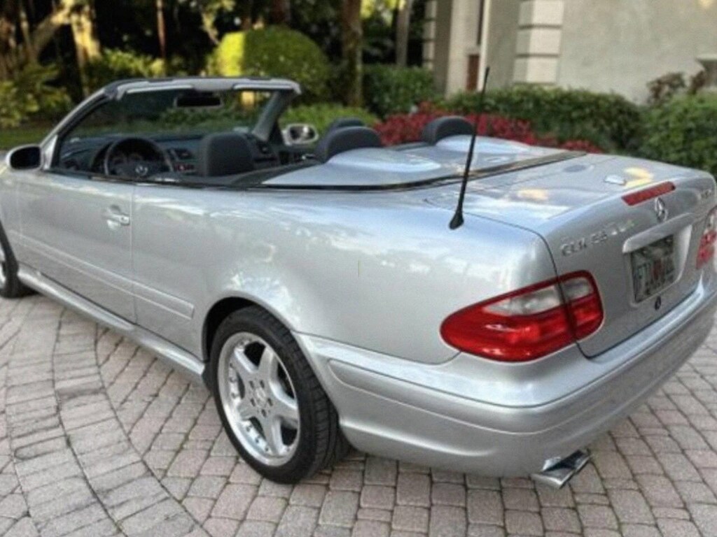 Used 2002 Mercedes-Benz CLK-Class  Convertible