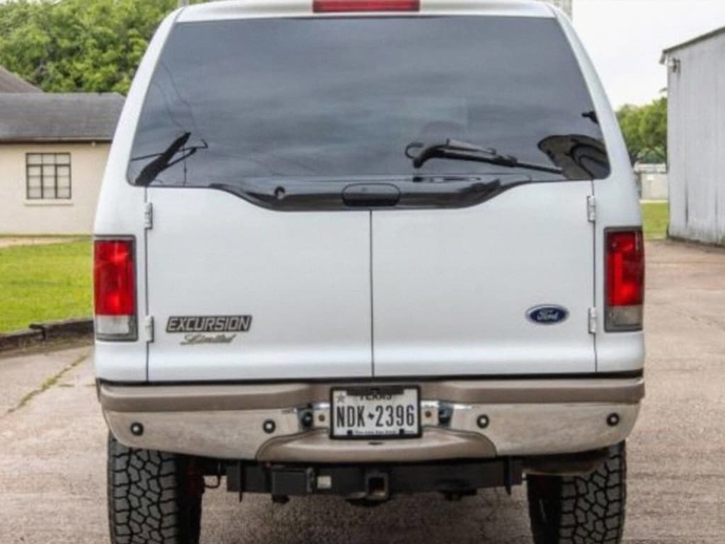 Used 2001 Ford Excursion Limited SUV