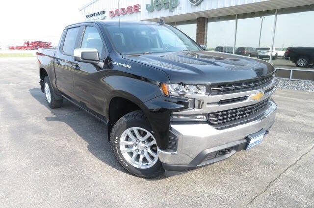 2019 Chevrolet Silverado 1500 LT photo 3