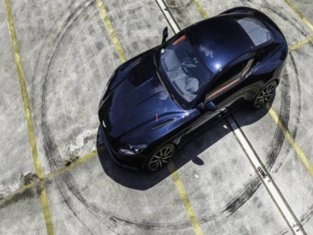 Used 2021 Aston Martin DB11  Coupe