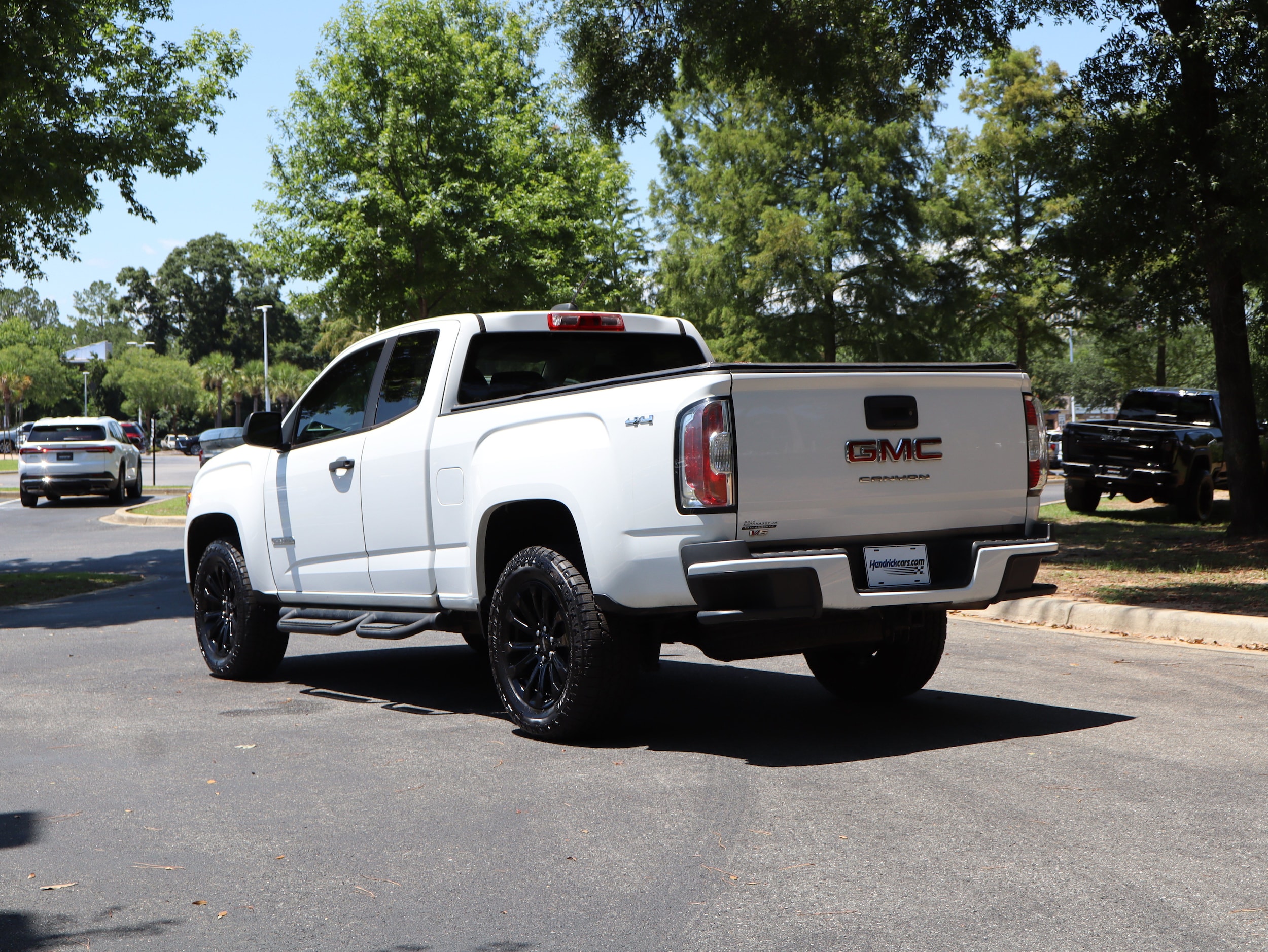 GMC Canyon 4WD Elevation Standard