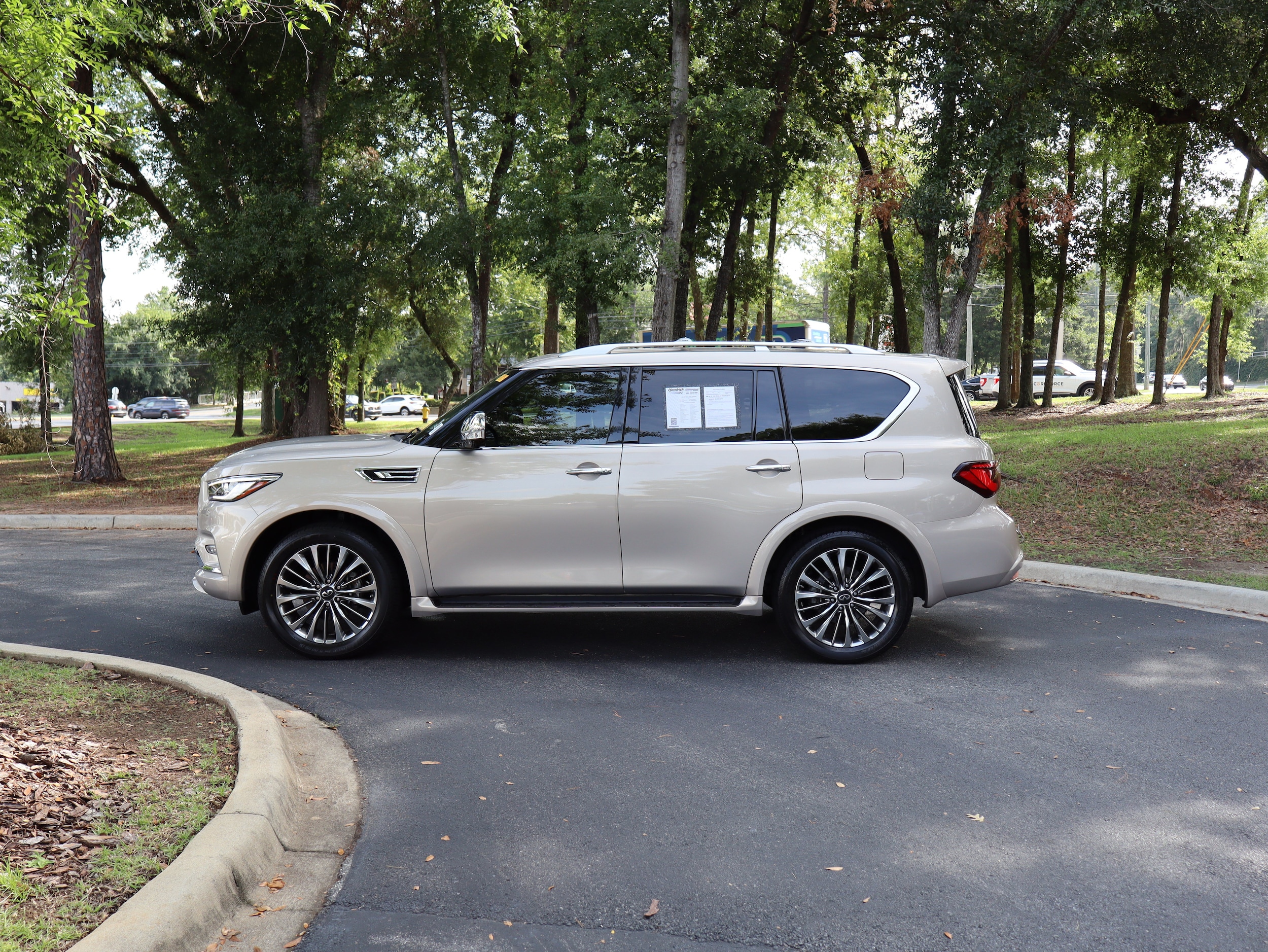 INFINITI QX80 SENSORY