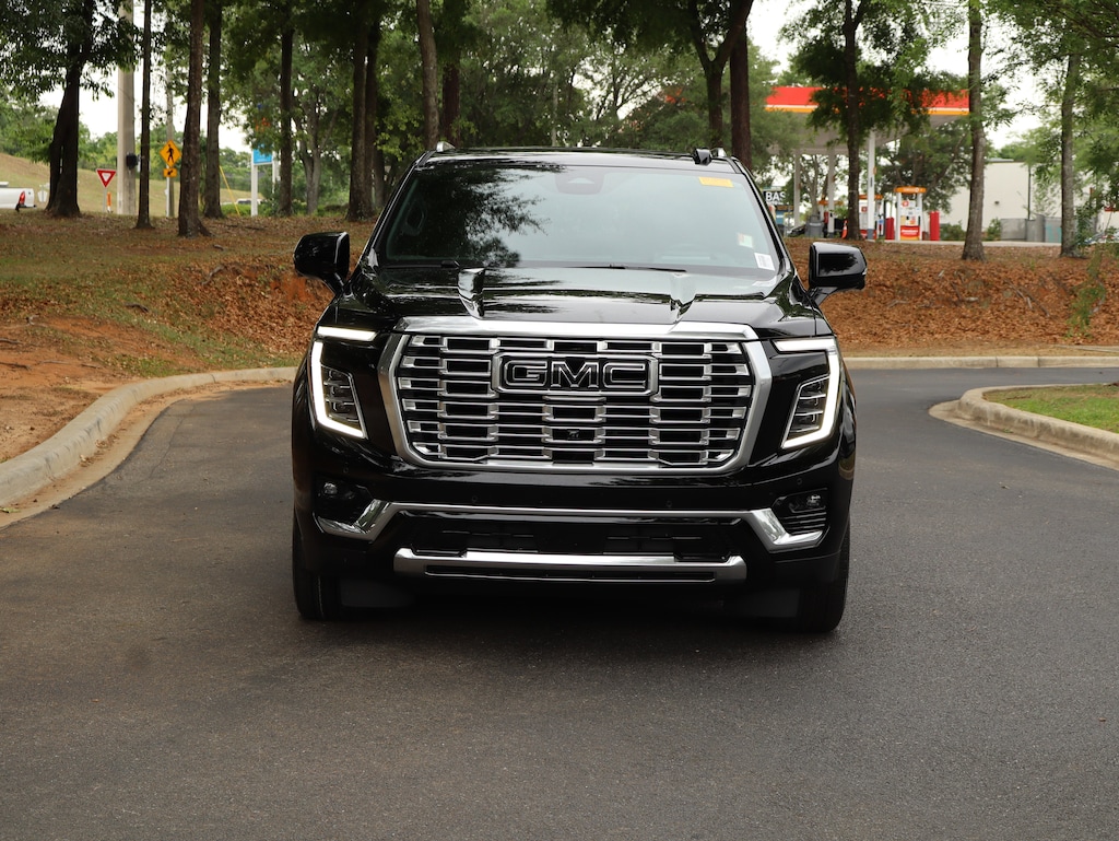 Used 2025 GMC Yukon XL Denali SUV