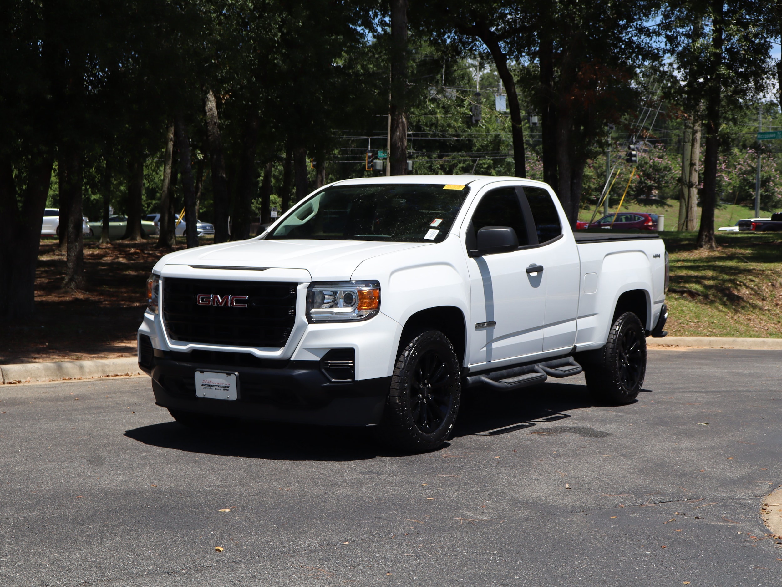 GMC Canyon 4WD Elevation Standard