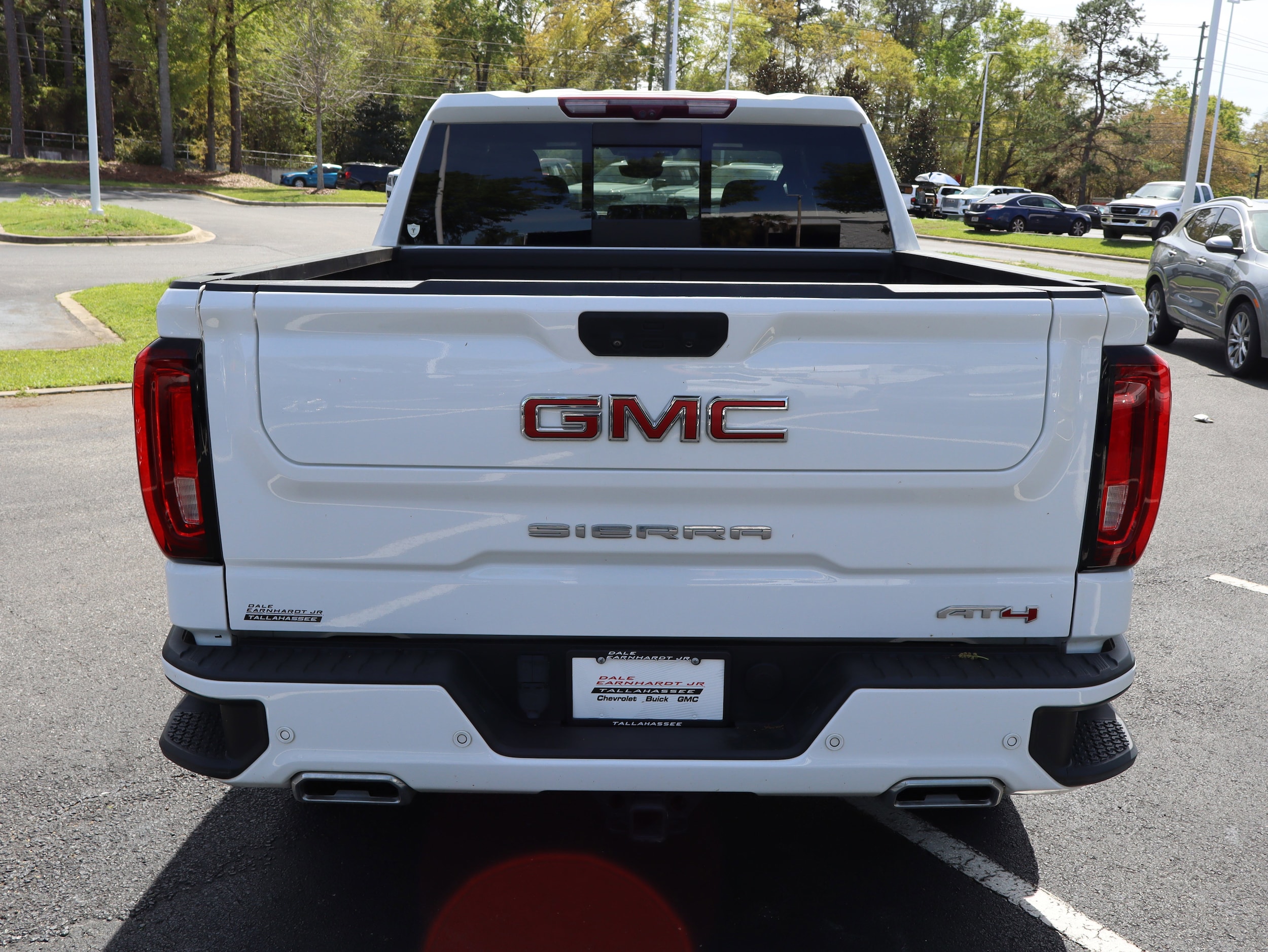 2023 GMC Sierra 1500 AT4 photo 6