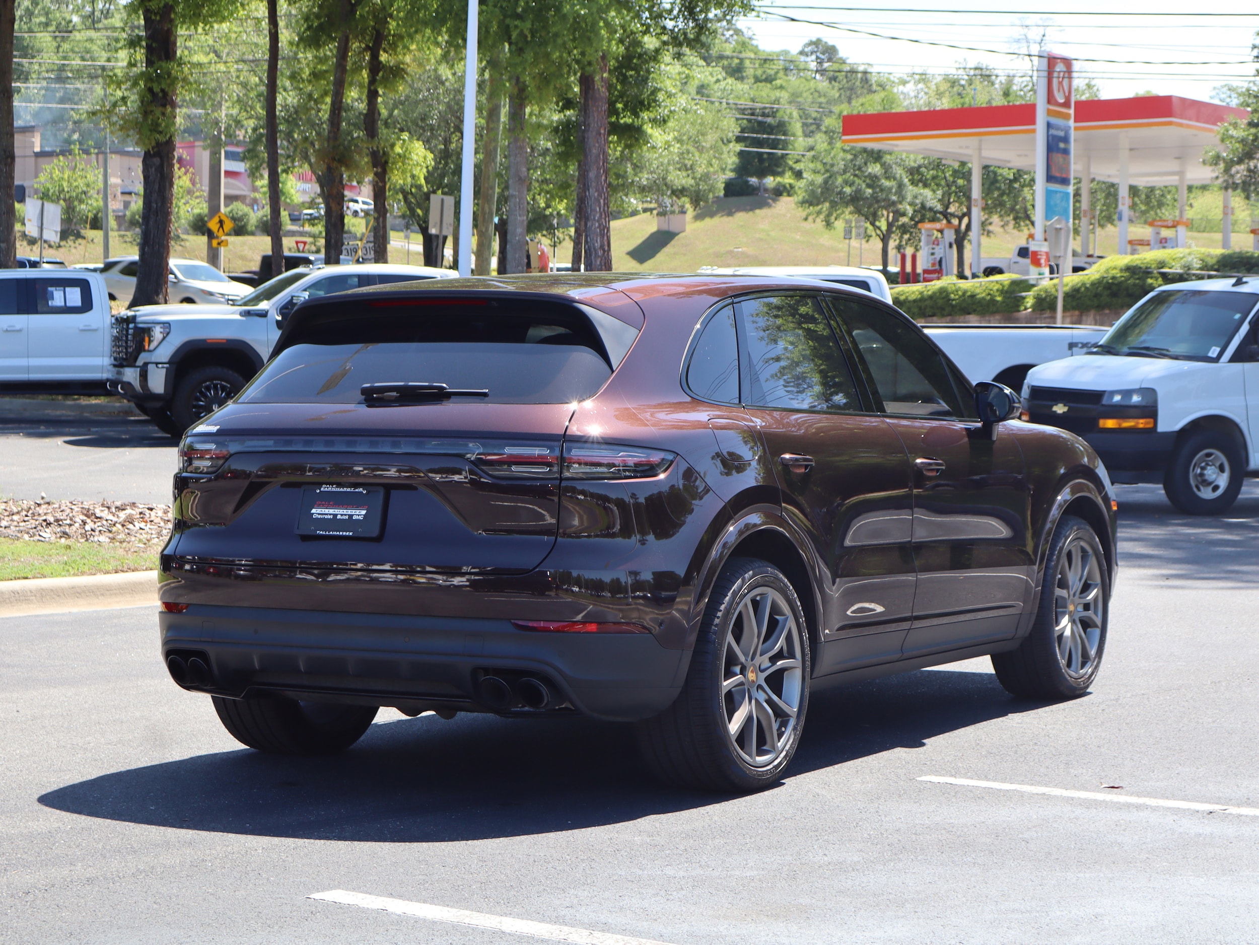 2022 Porsche Cayenne photo 3