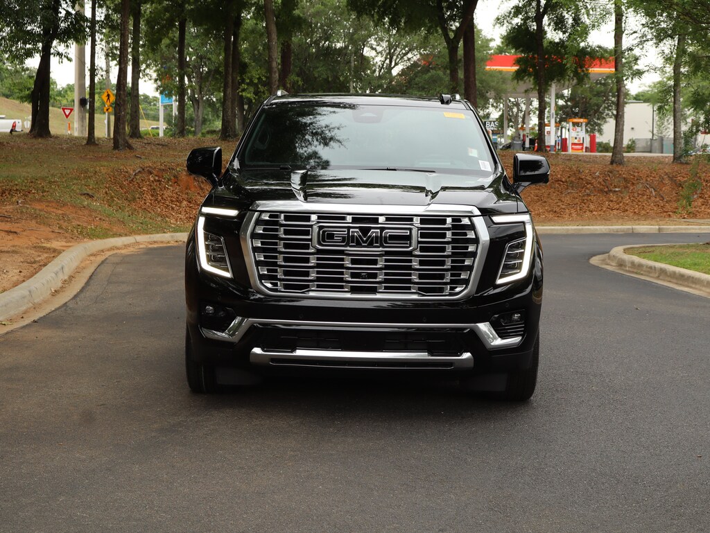 Used 2025 GMC Yukon XL Denali SUV