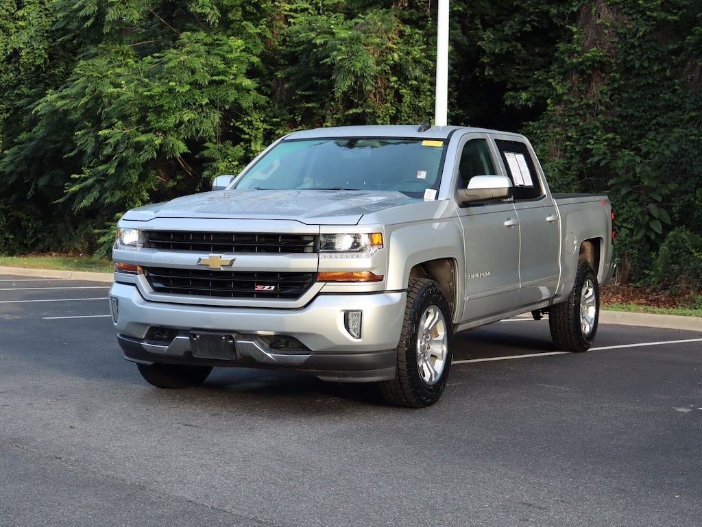 Used 2017 Chevrolet Silverado 1500 LT Pickup