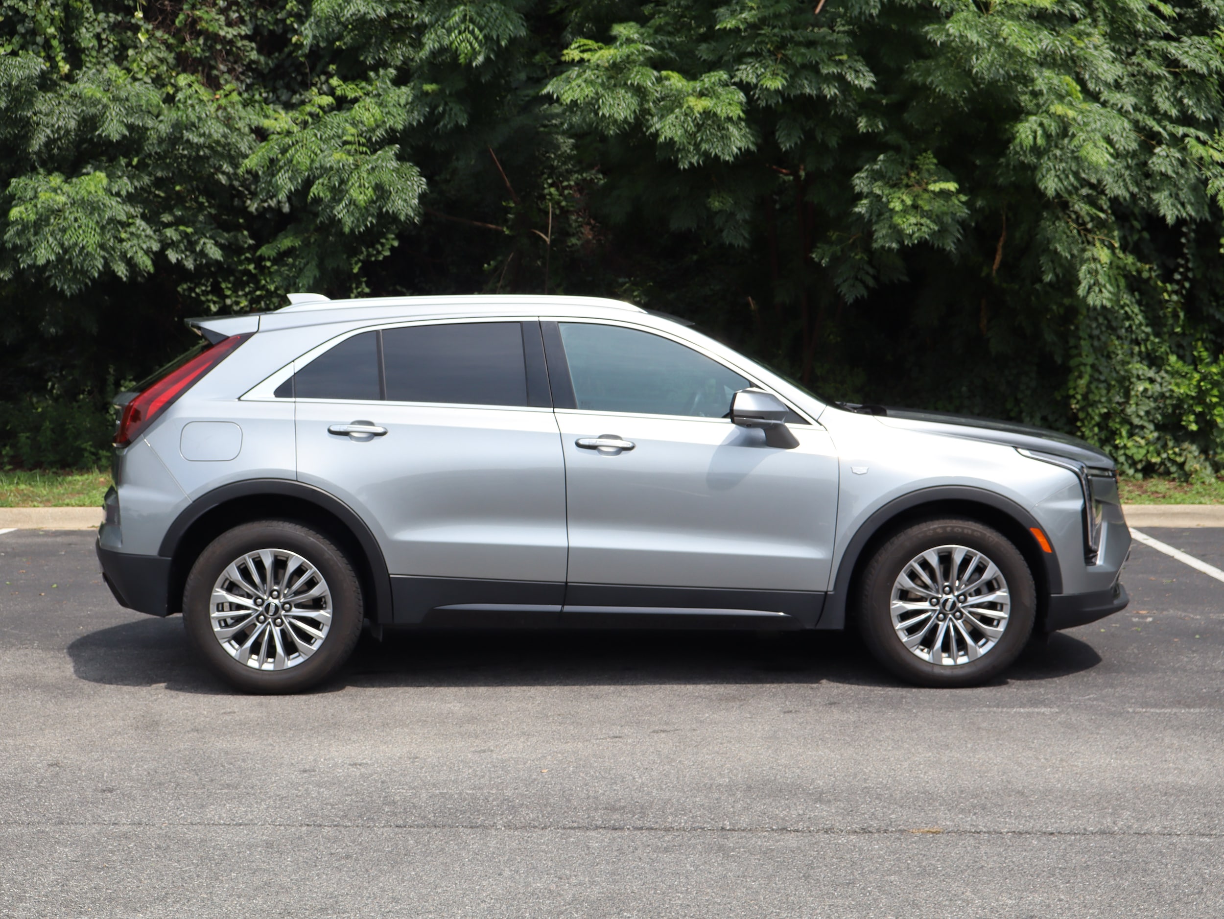 CADILLAC XT4 FWD Premium Luxury