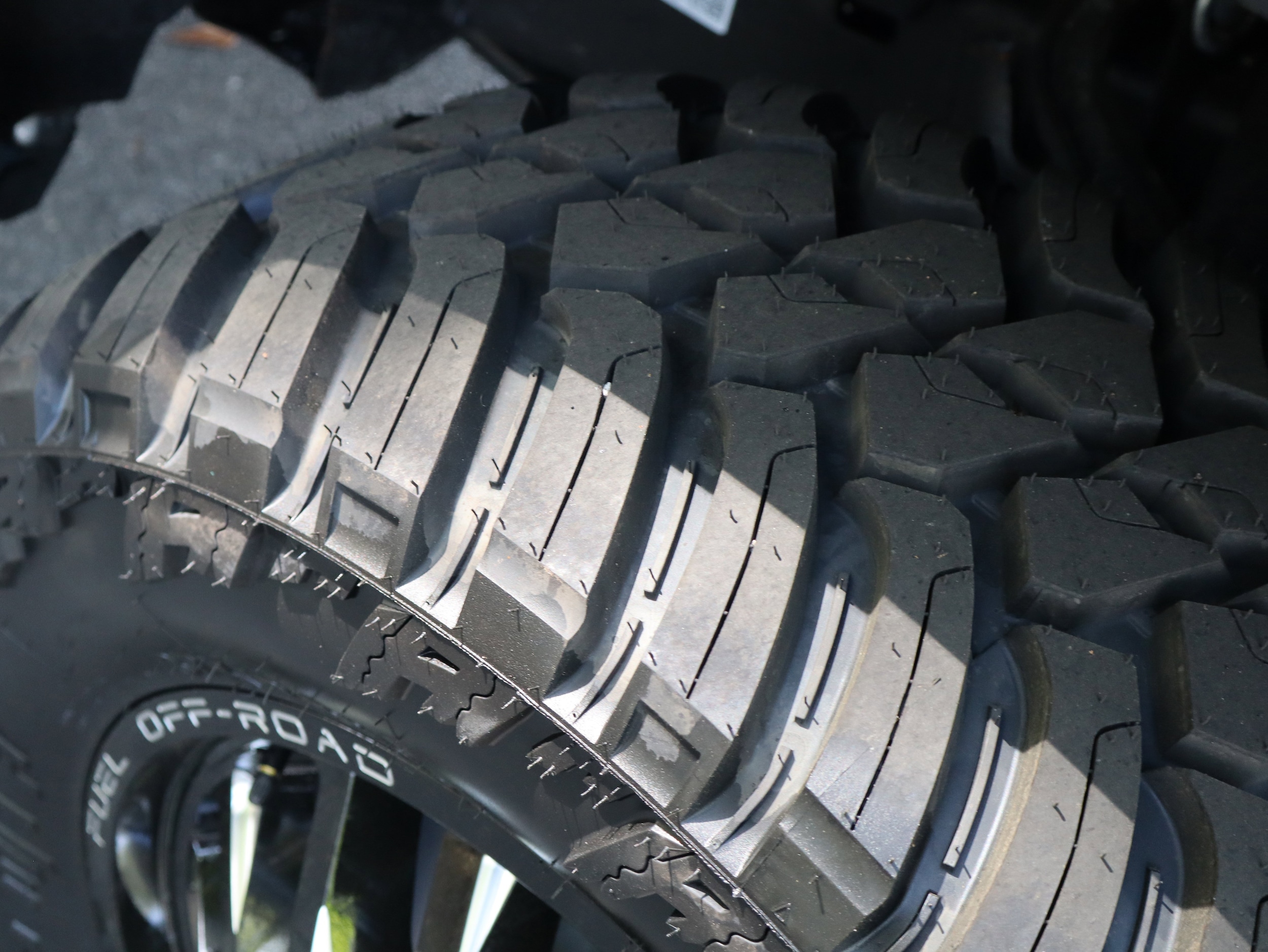 2026 GMC Sierra 3500HD Denali Ultimate photo 3