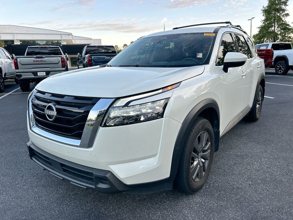 Used 2024 Nissan Pathfinder SV SUV