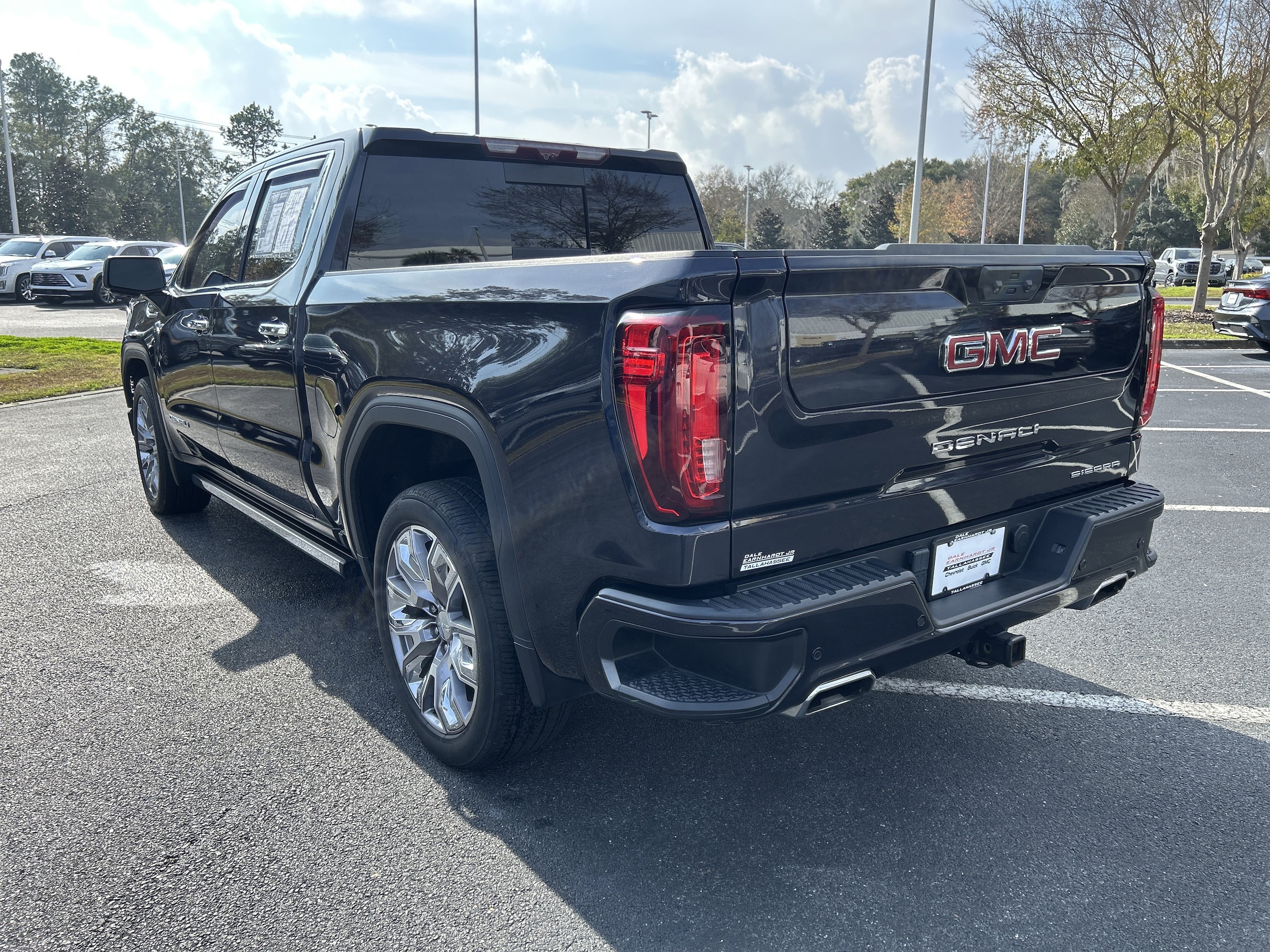 2022 GMC Sierra 1500 Denali photo 5