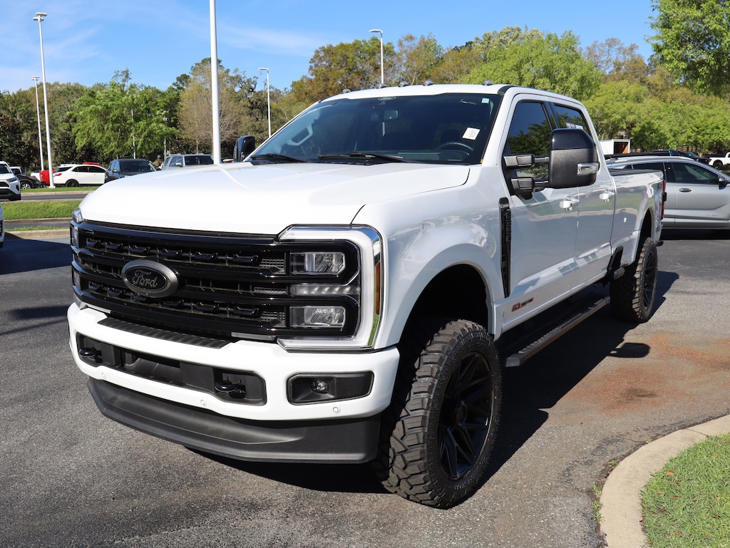 Used 2024 Ford Super Duty F-350 SRW LARIAT Pickup