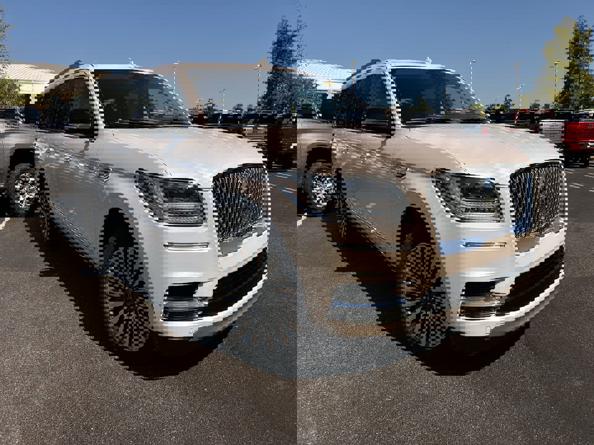 2019 Lincoln Navigator L Reserve photo 2