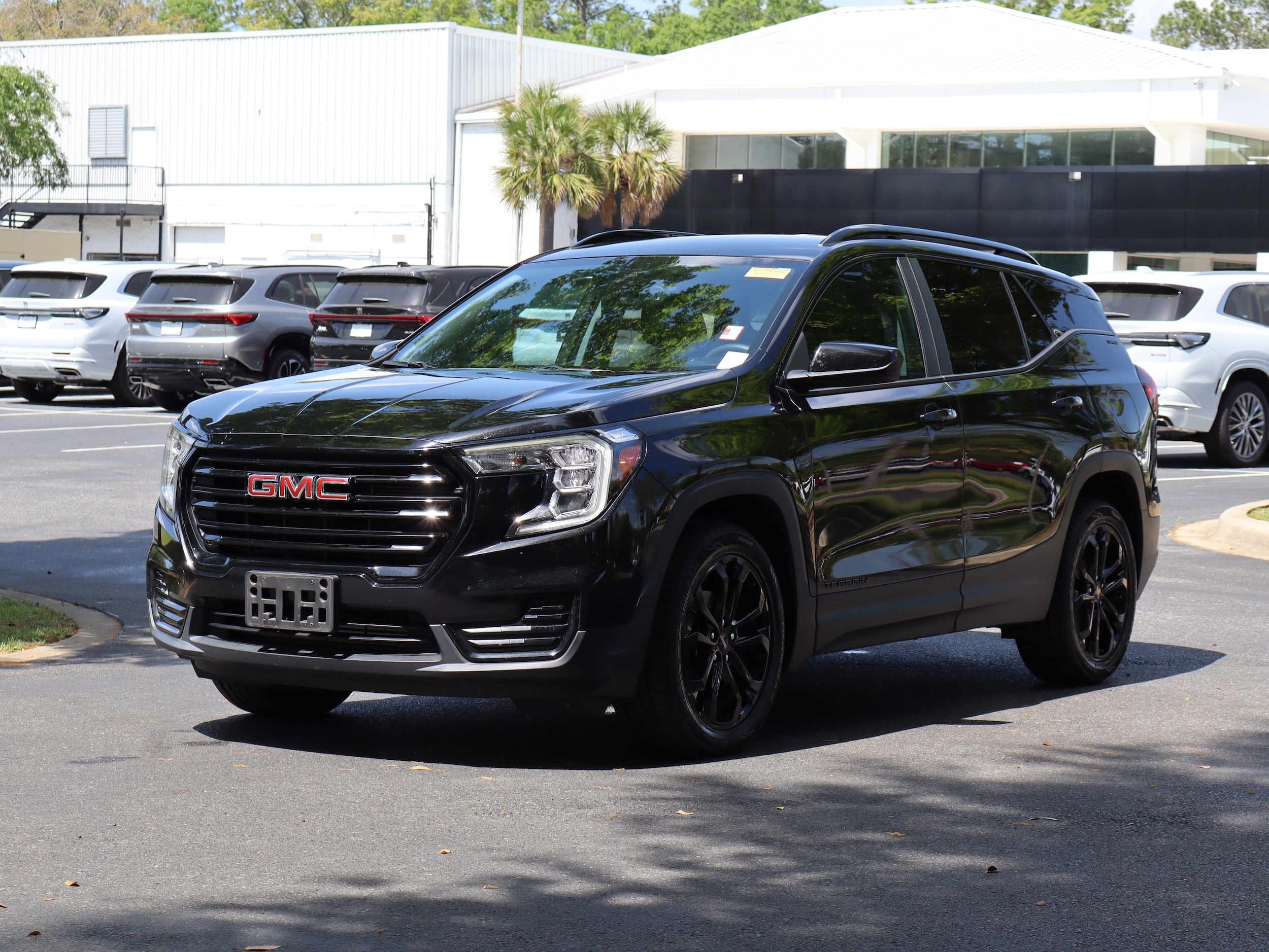 2022 GMC Terrain SLE photo 4