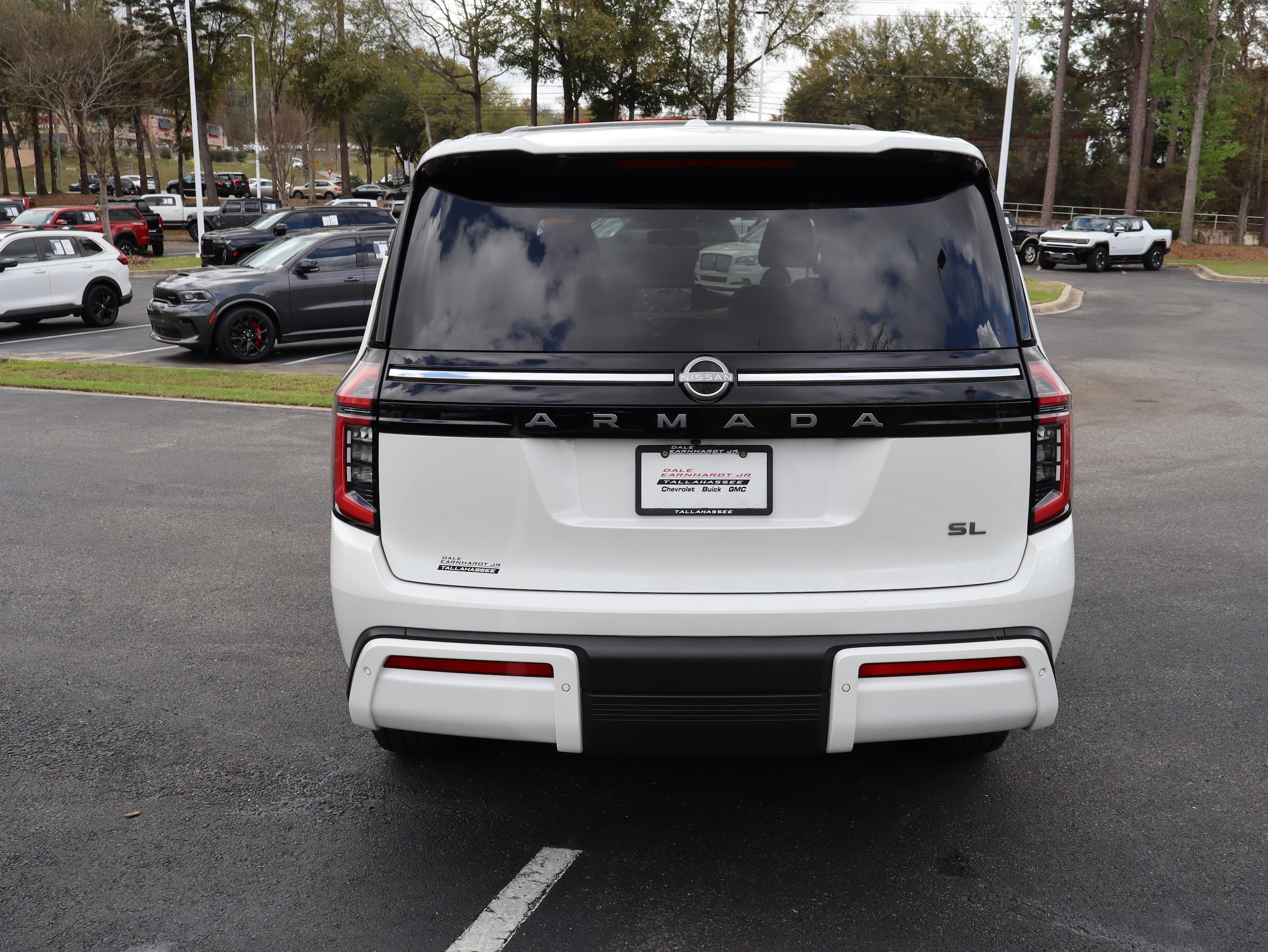 2025 Nissan Armada SL photo 6