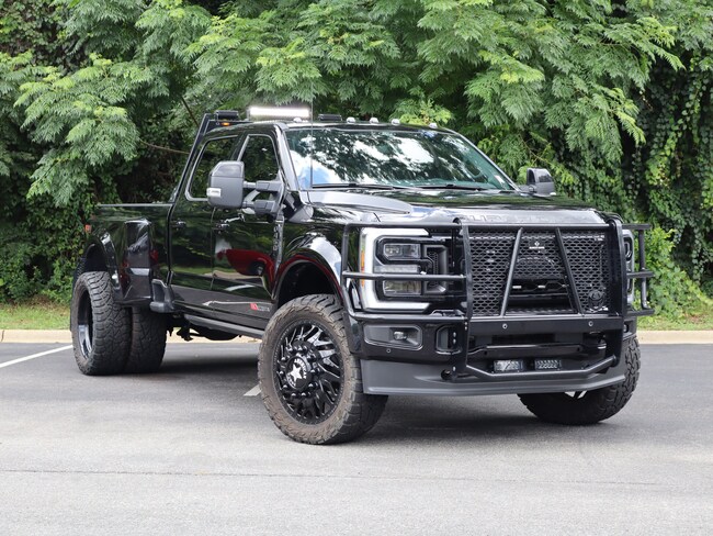 2025 Ford Super Duty F-450 DRW Platinum Pickup