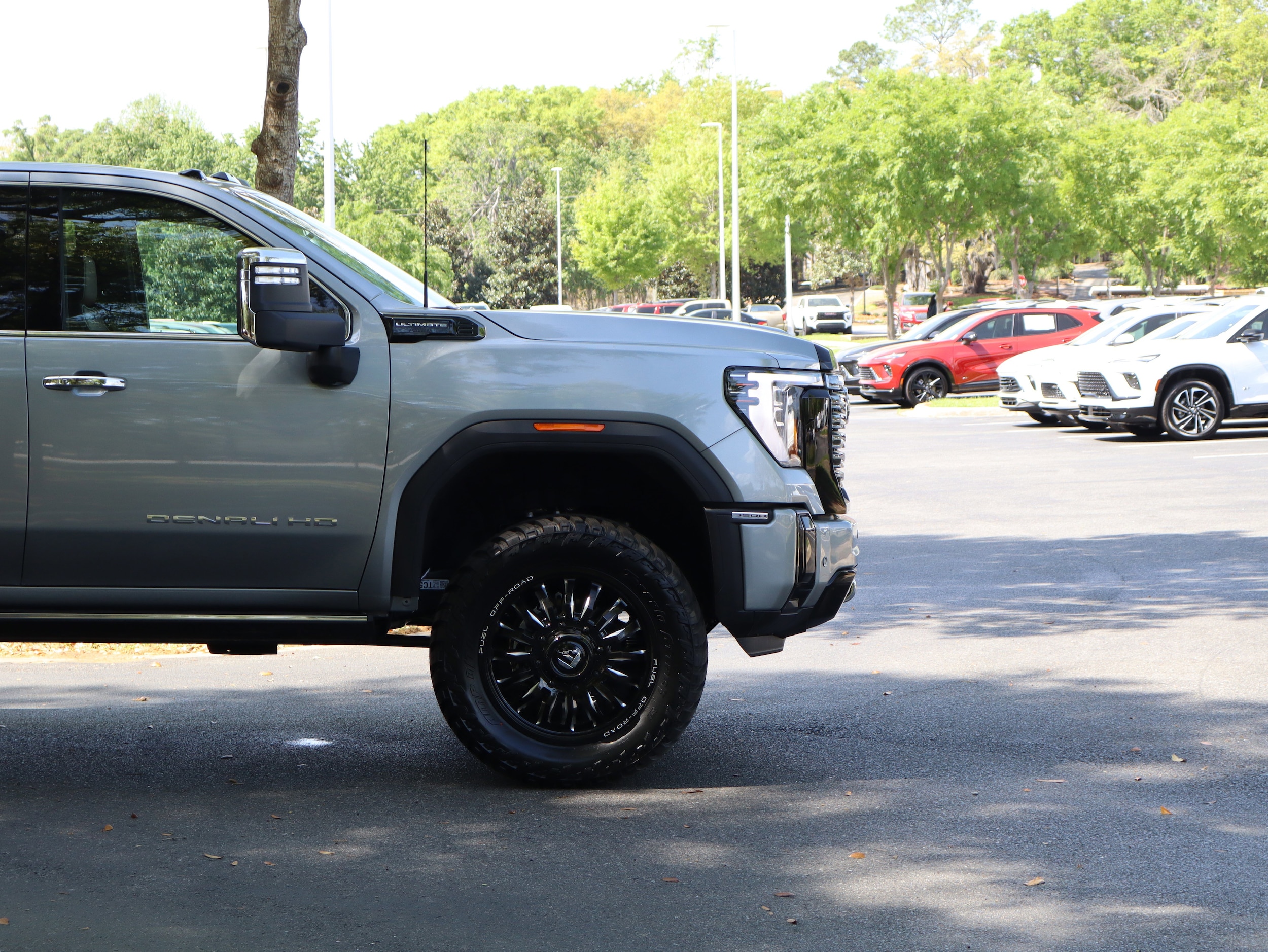 2026 GMC Sierra 3500HD Denali Ultimate photo 4