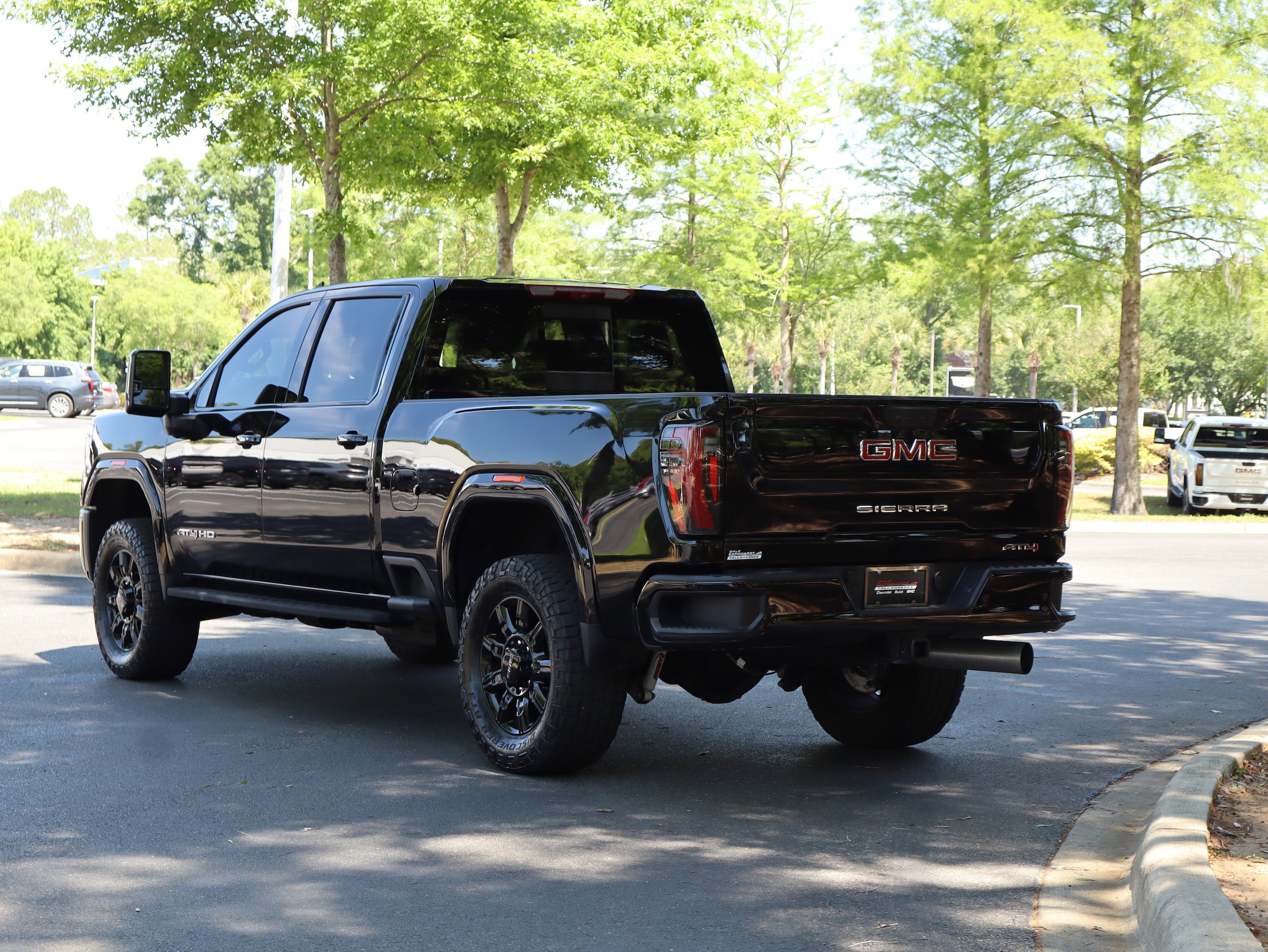 2025 GMC Sierra 2500HD AT4 photo 5