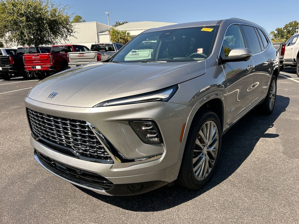 Used 2025 Buick Enclave Avenir SUV