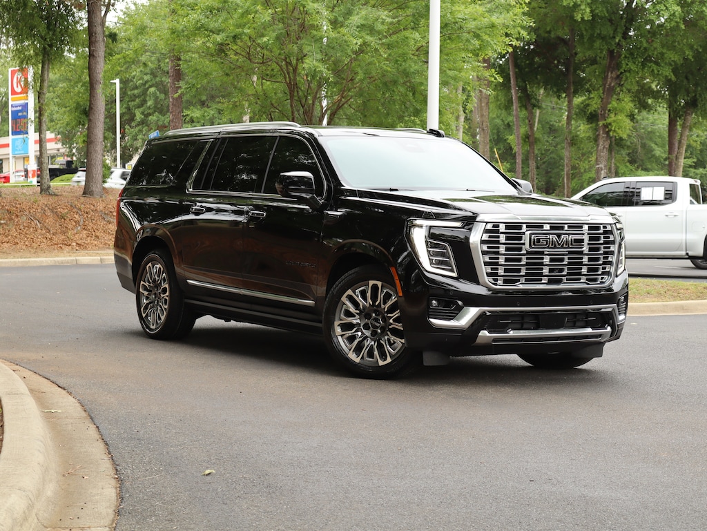 Used 2025 GMC Yukon XL Denali SUV