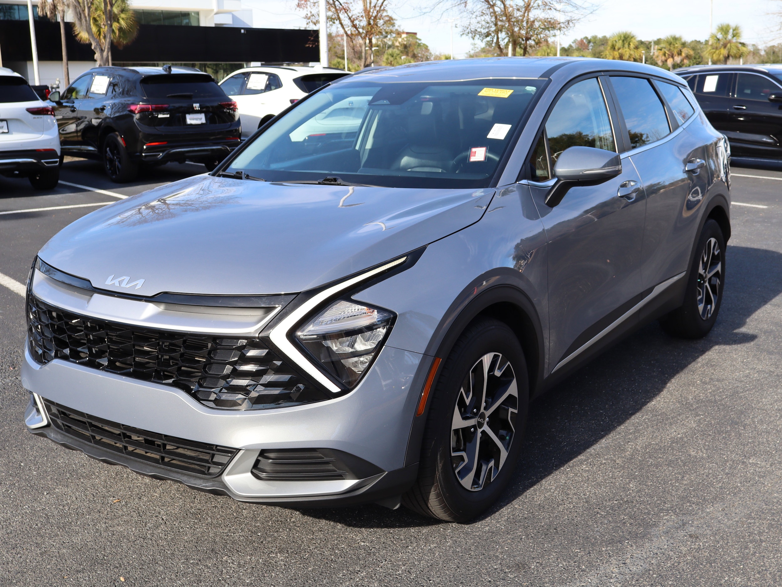 2023 Kia Sportage EX photo 4