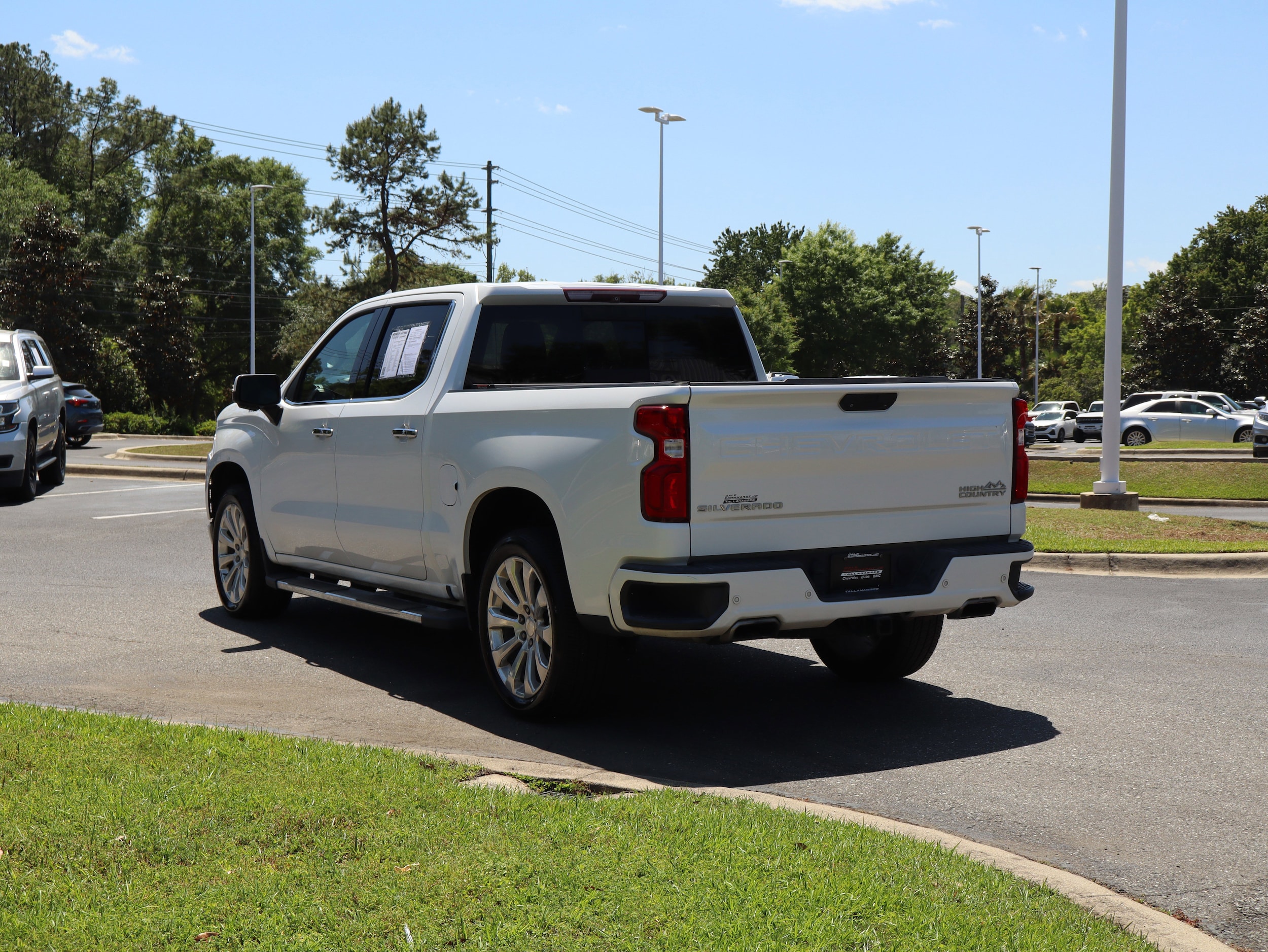 2019 Chevrolet Silverado 1500 High Country photo 5