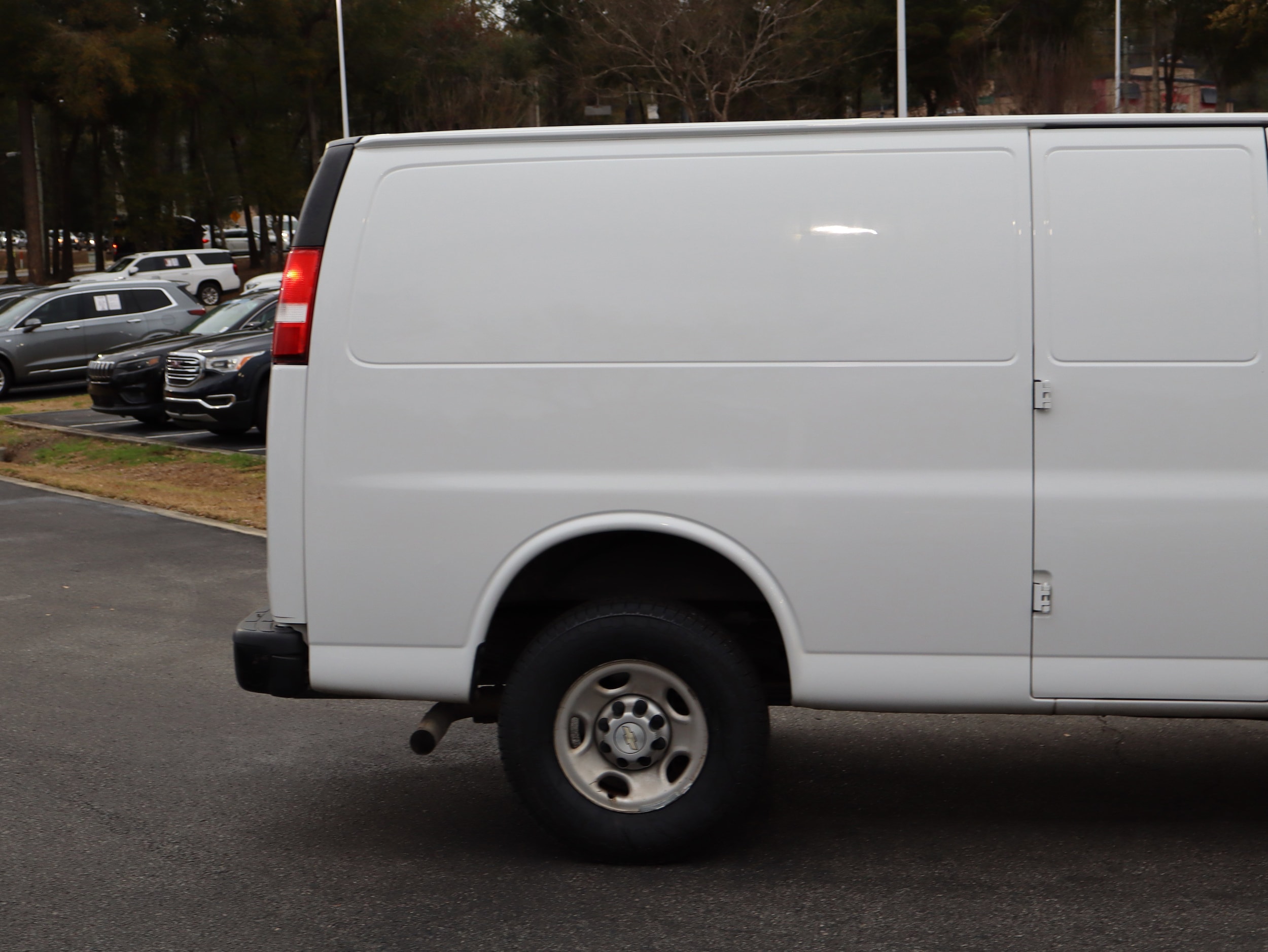 2021 Chevrolet Express Cargo Van photo 4