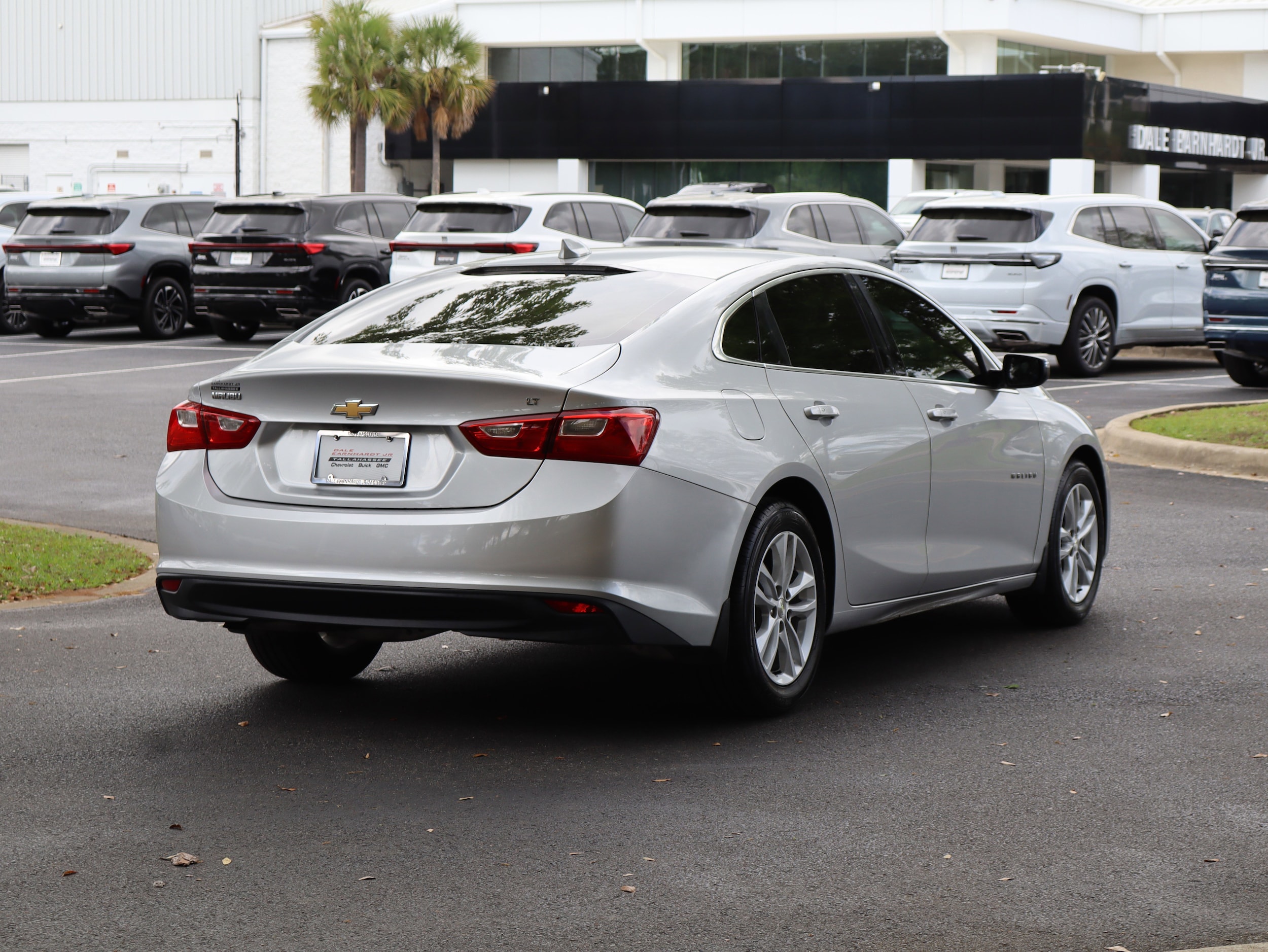 2016 Chevrolet Malibu LT photo 3