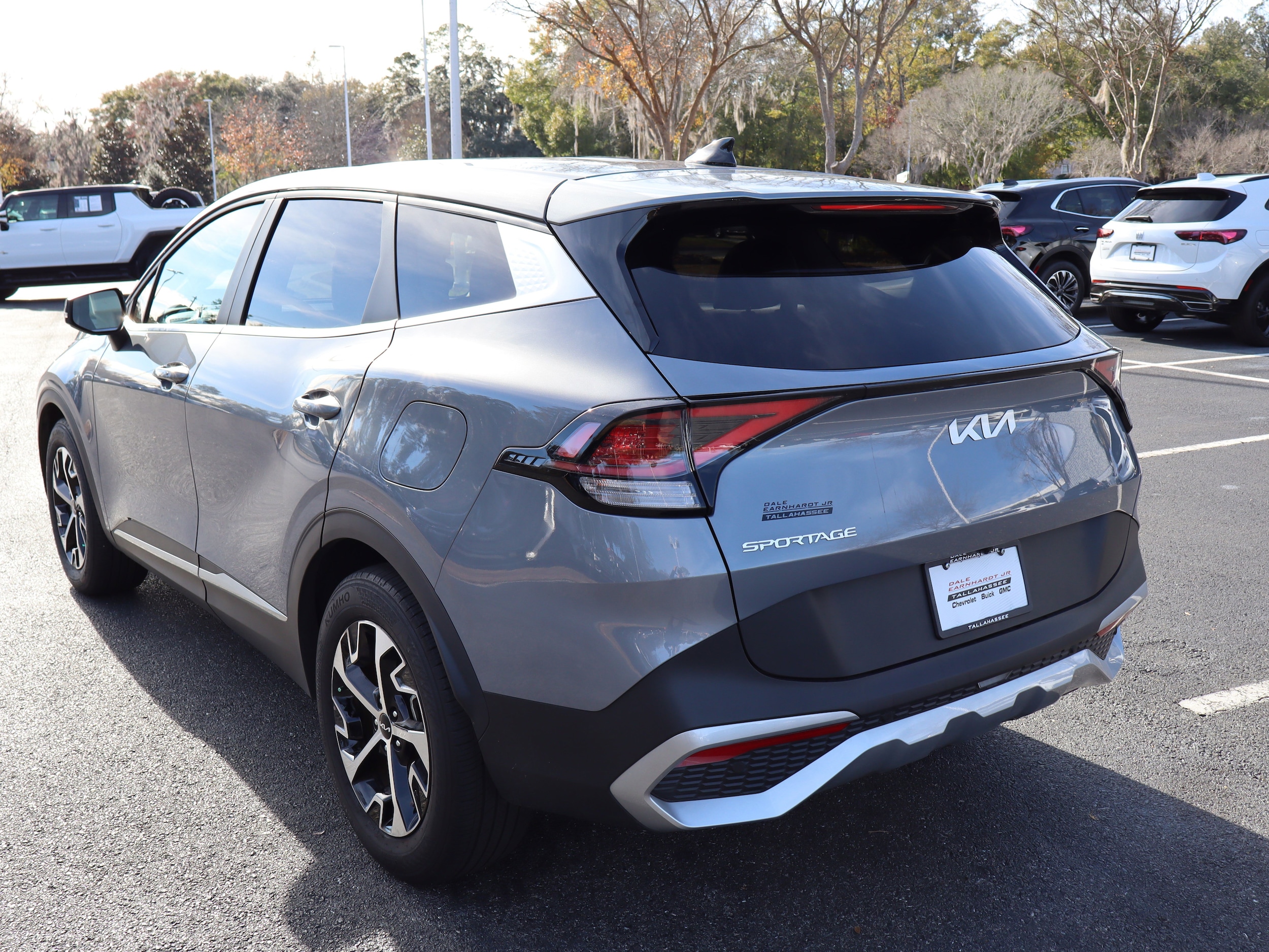 2023 Kia Sportage EX photo 6