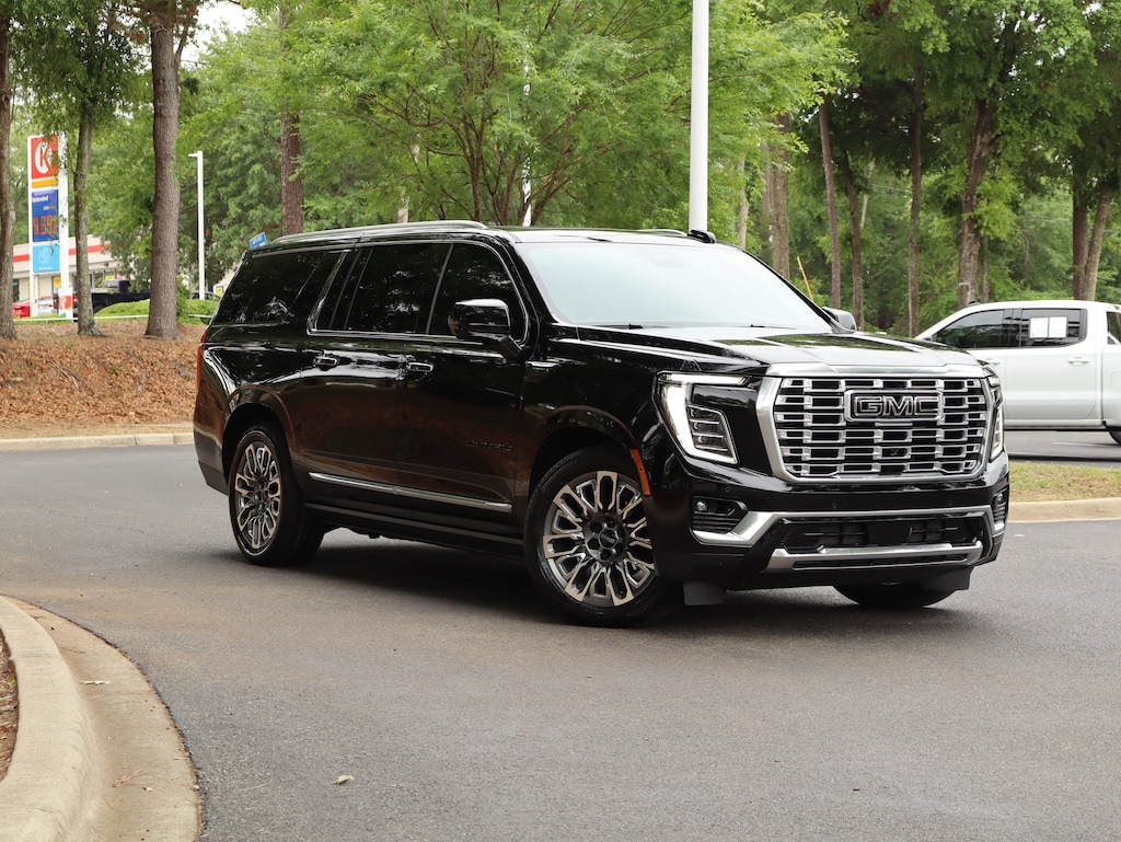 Used 2025 GMC Yukon XL Denali SUV