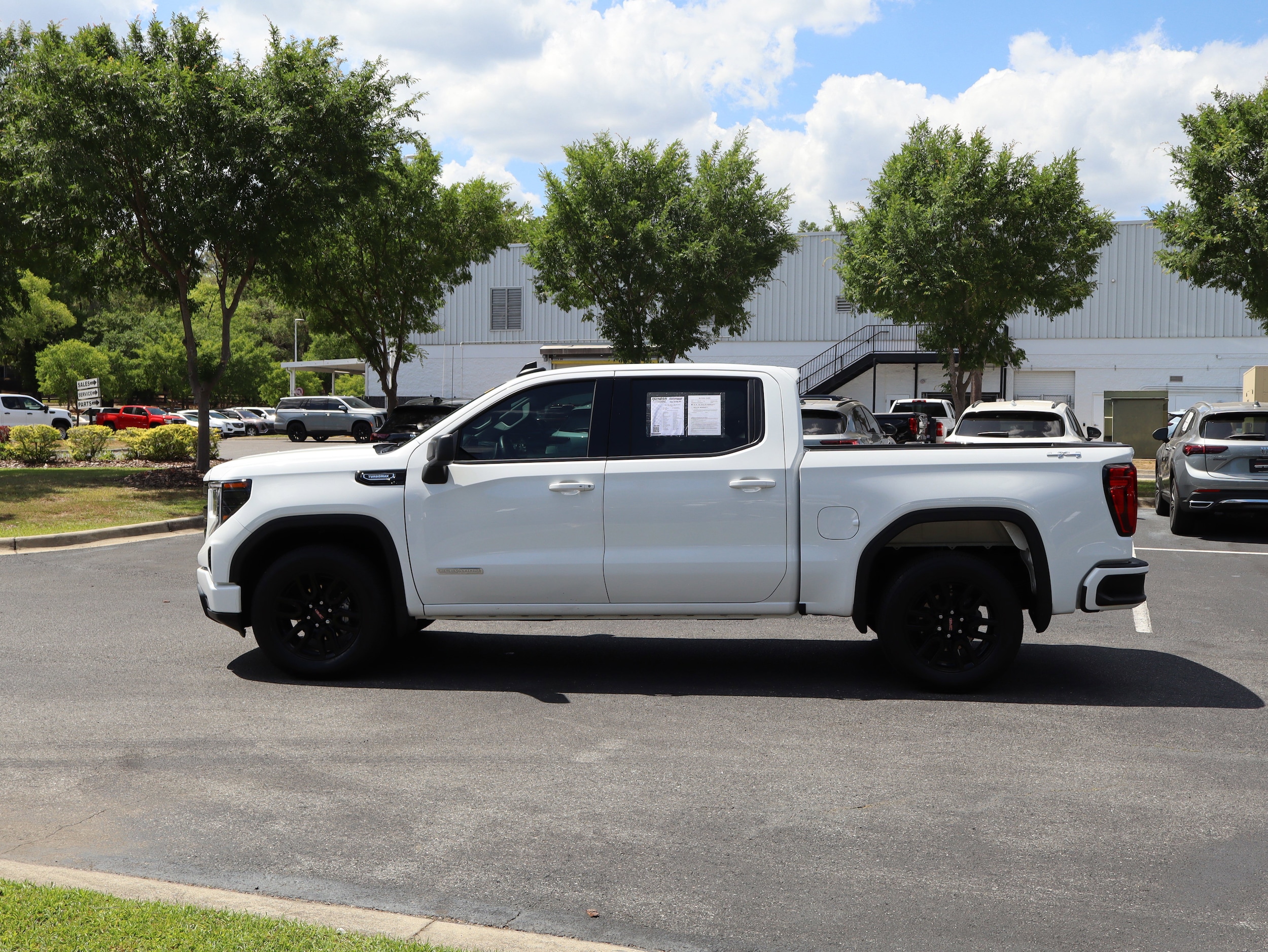 2026 GMC Sierra 1500 Elevation photo 4