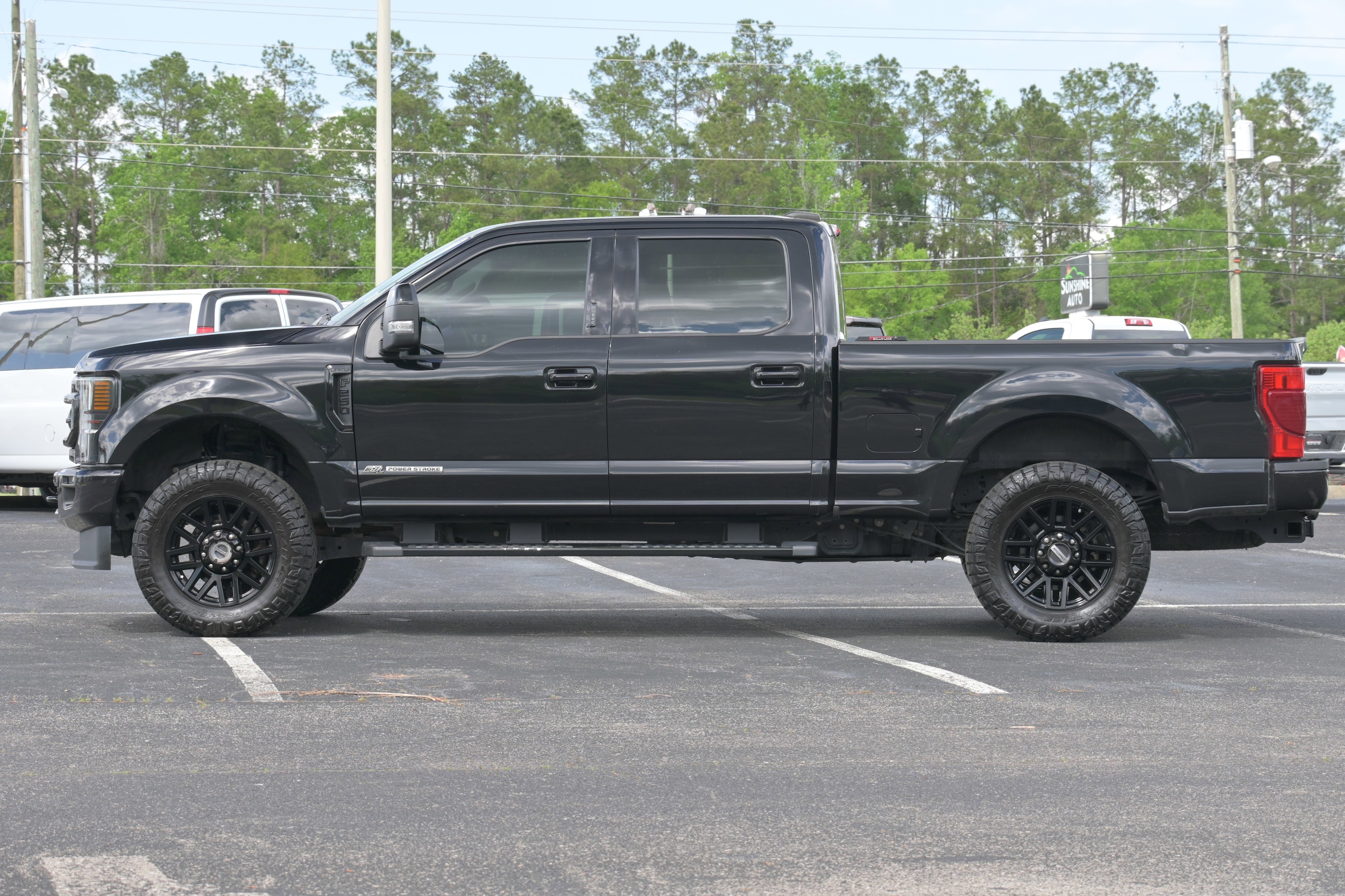2021 Ford Super Duty F-250 SRW LARIAT photo 5