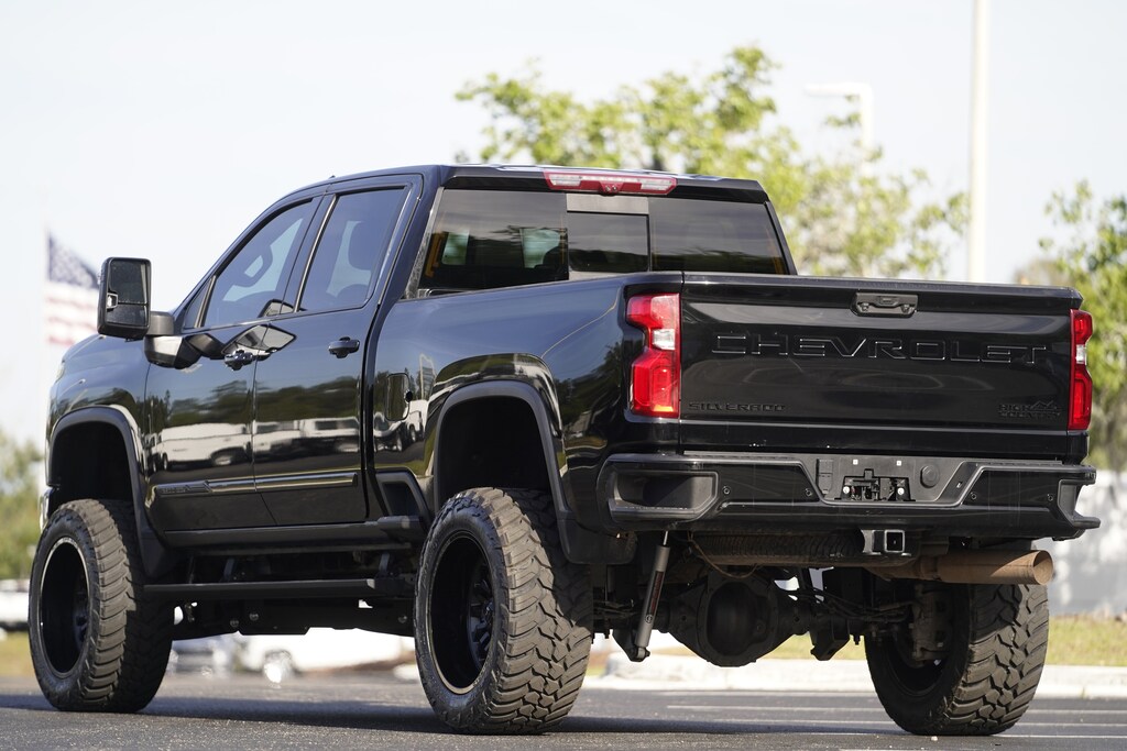 Used 2024 Chevrolet Silverado 2500HD High Country Pickup