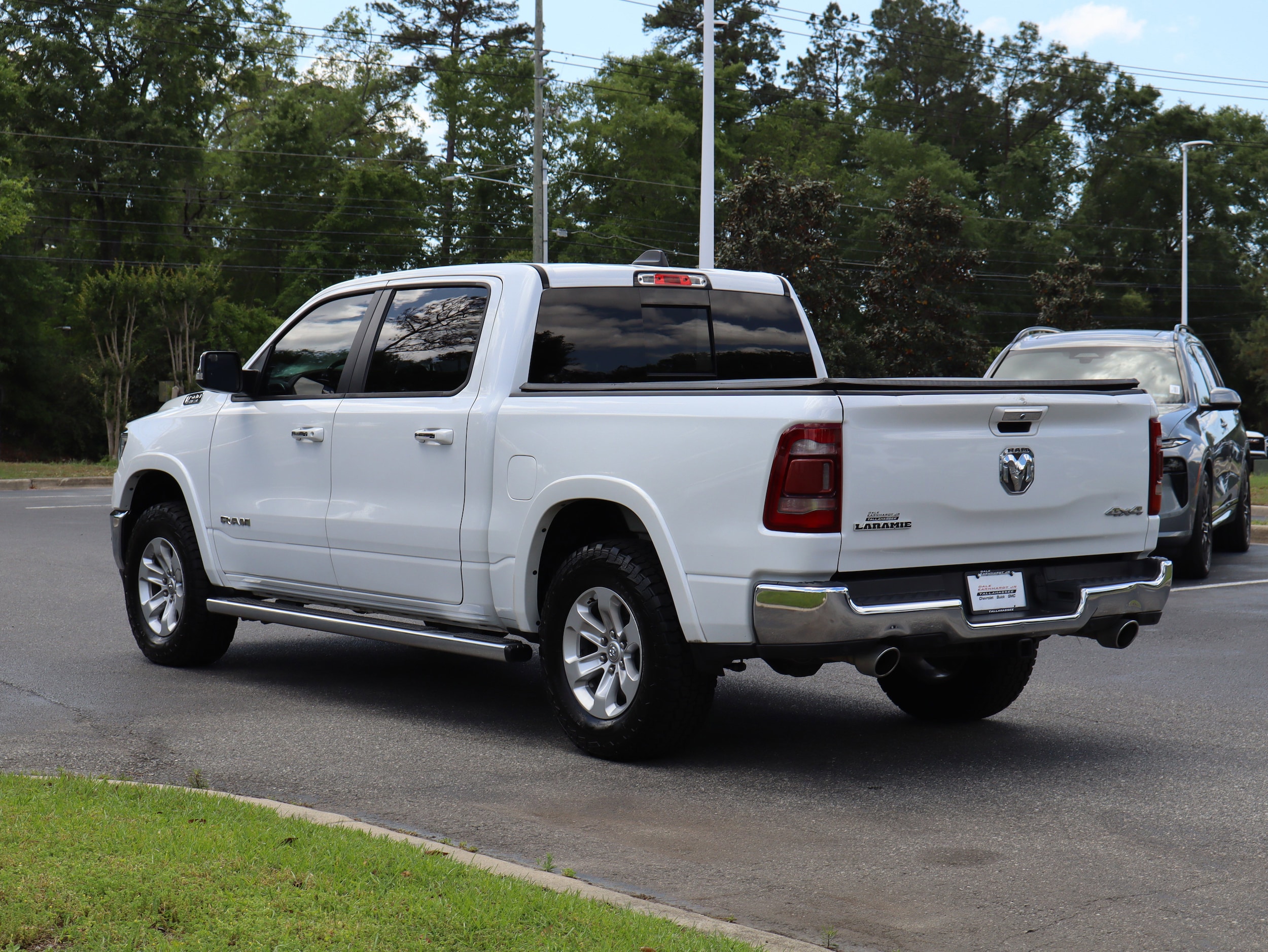 2020 Ram 1500 Laramie photo 6