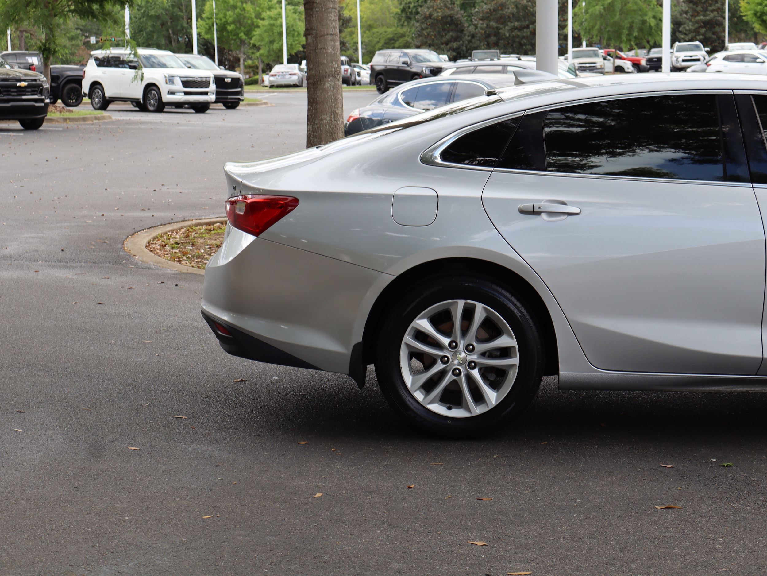 2016 Chevrolet Malibu LT photo 4
