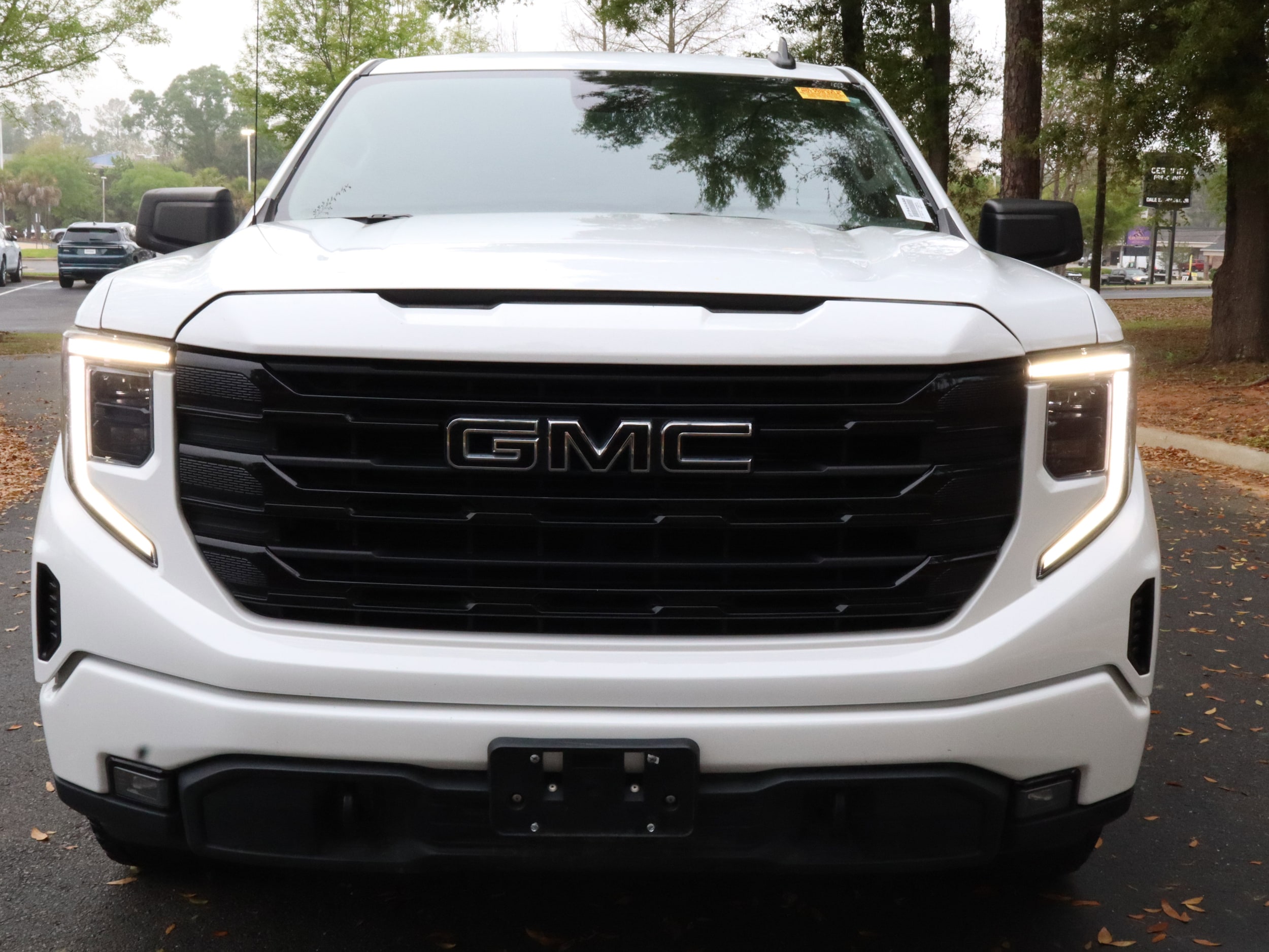 2022 GMC Sierra 1500 Elevation photo 2