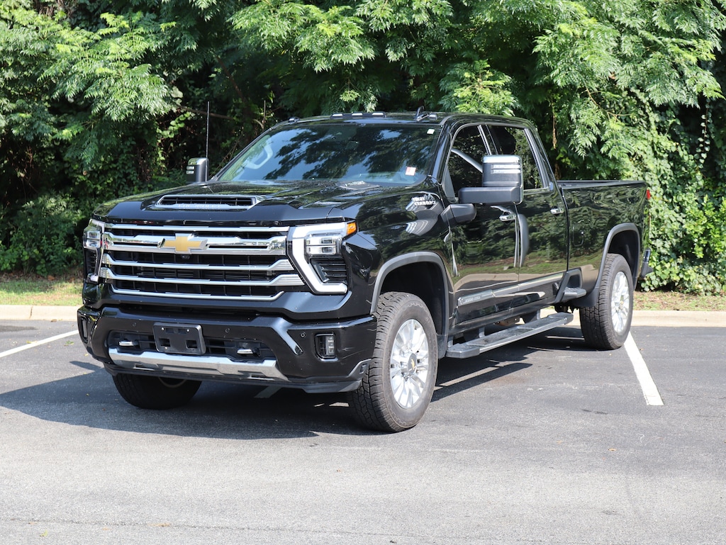 Used 2024 Chevrolet Silverado 3500HD High Country Pickup