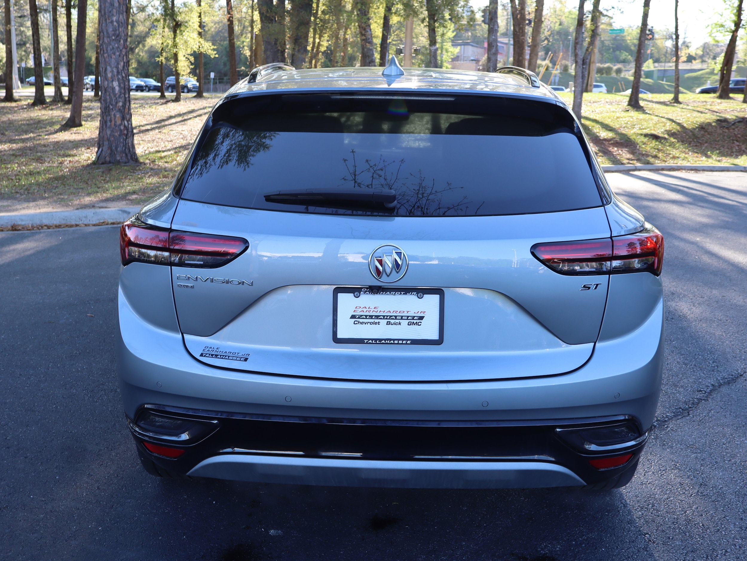 2023 Buick Envision Essence photo 3